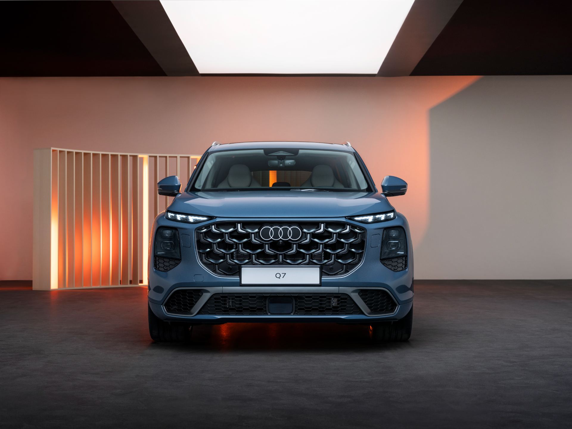 2027 audi q7 front studio blue