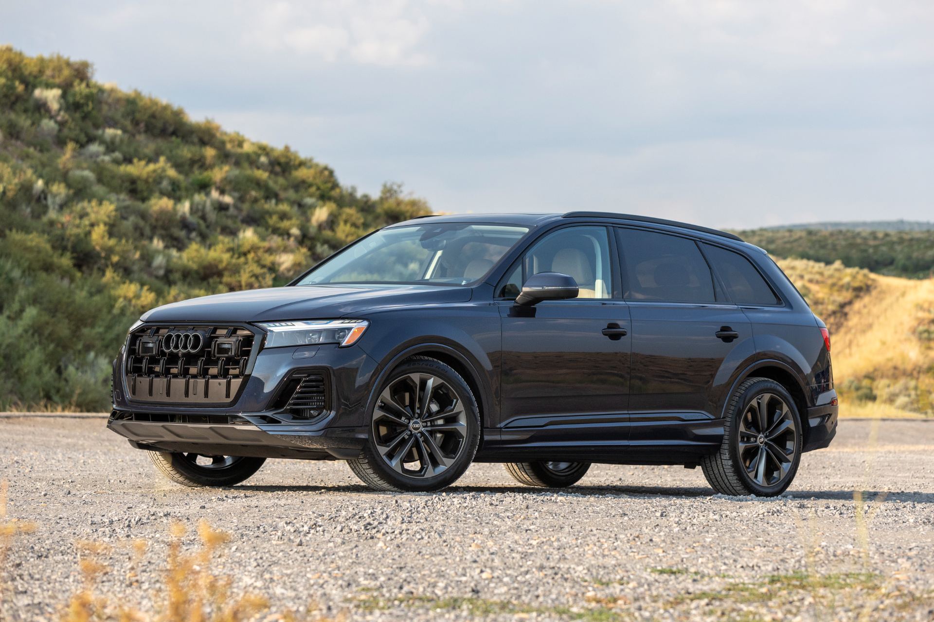 2026 audi q7 front three quarter hills blue