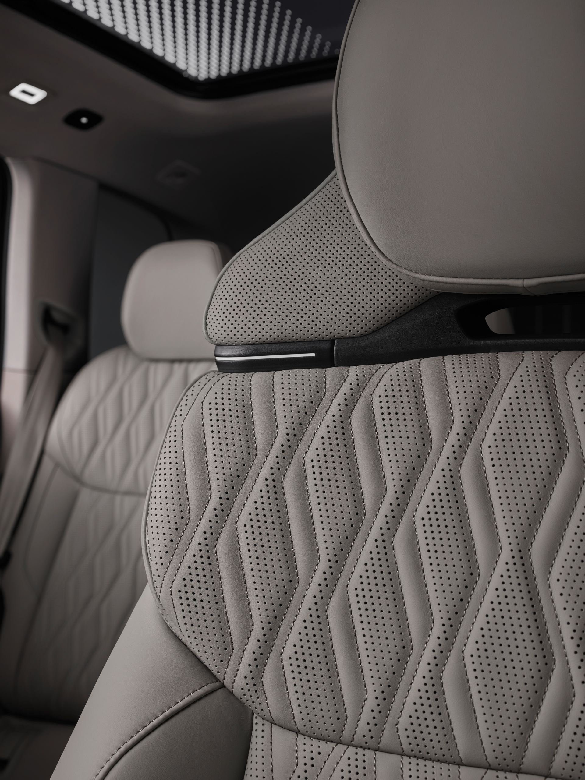 2026 audi q7 suv interior front seat detail
