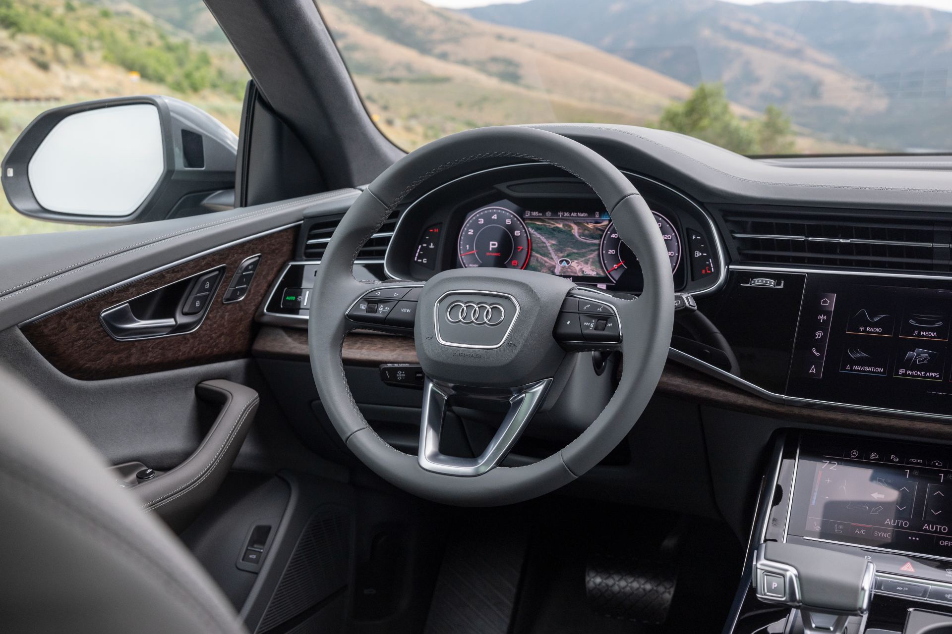 2027 audi q8 interior steering wheel
