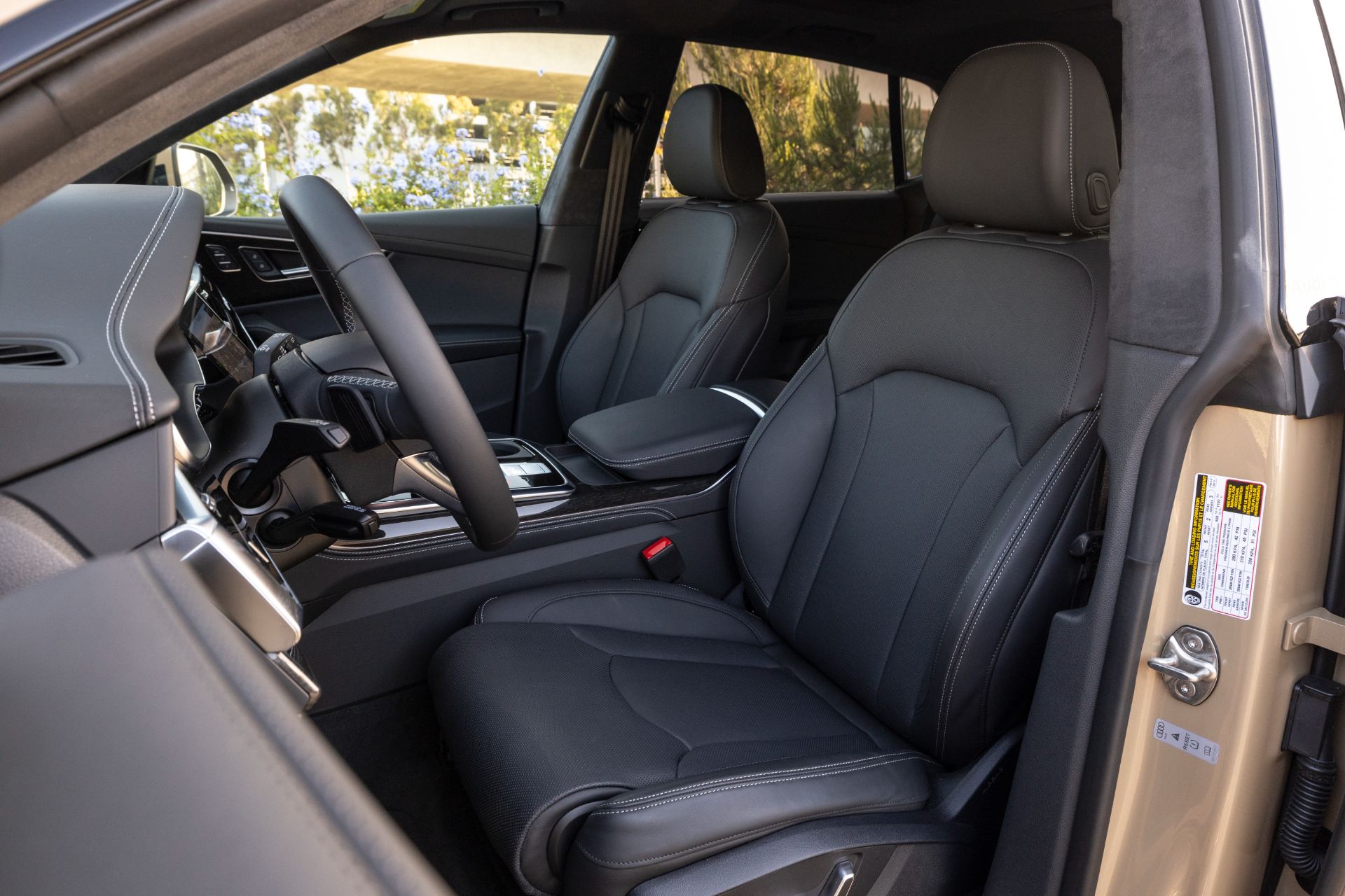 2027 audi q8 interior front seats