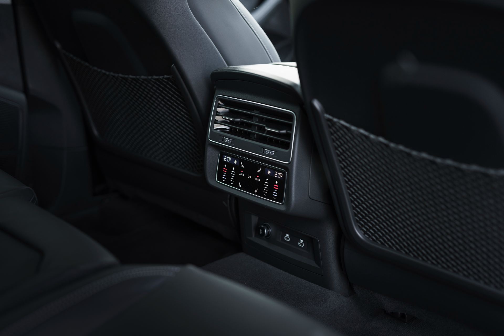 2026 audi q8 suv interior rear climate controls