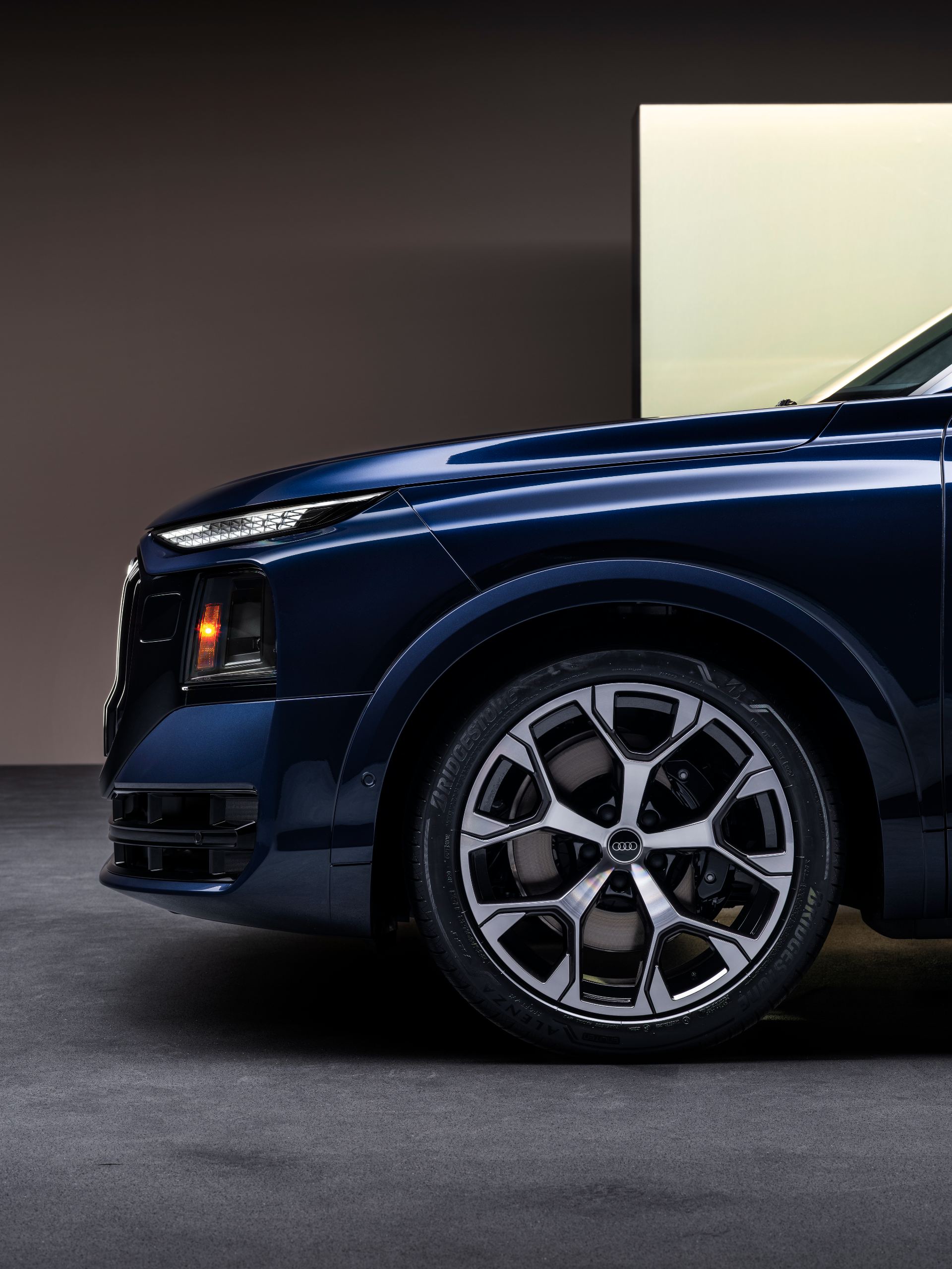 2026 audi q9 front wheel blue