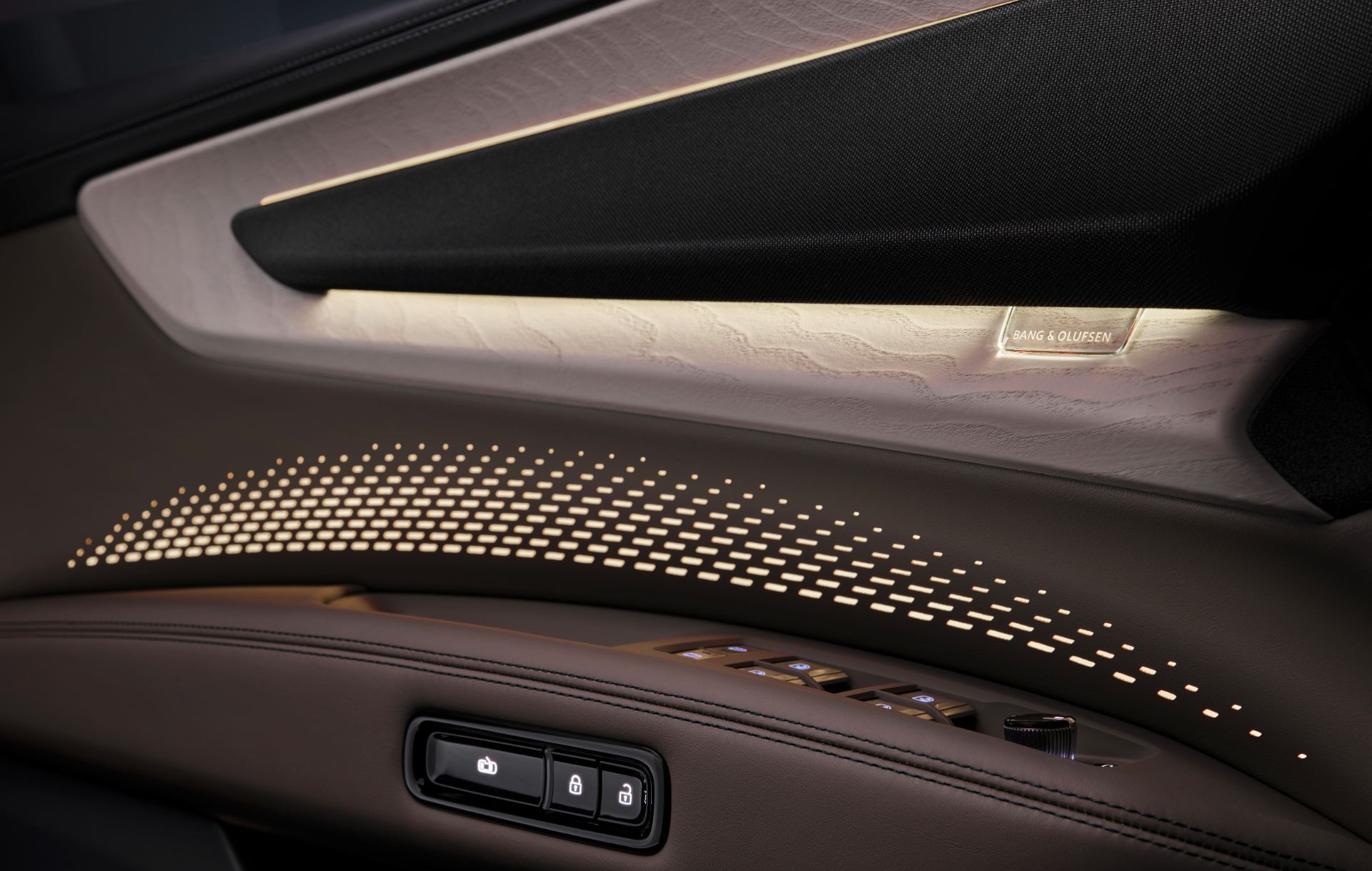 2026 audi q9 interior door panel bang olufsen