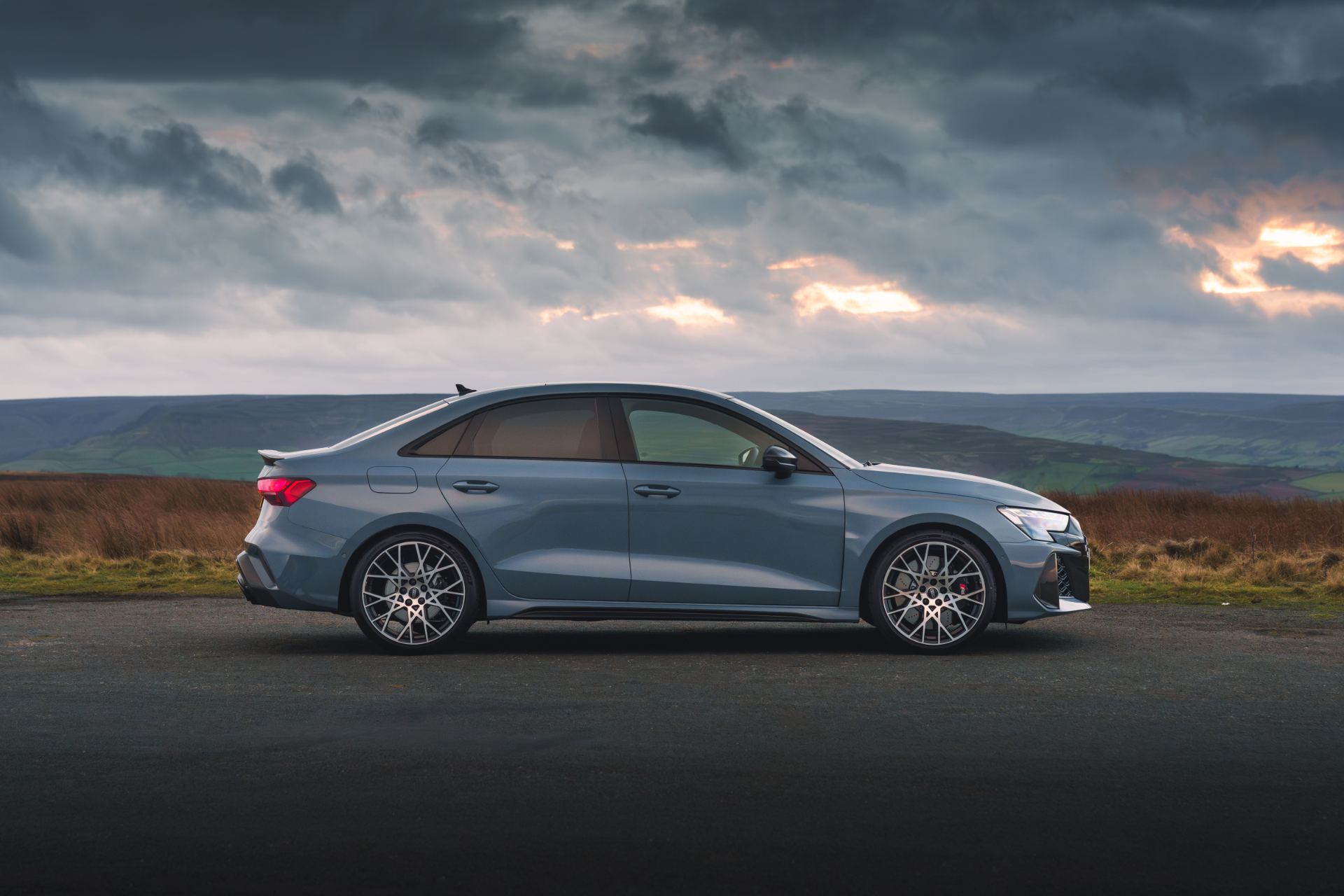 2025 audi rs 3 saloon side profile moorland grey