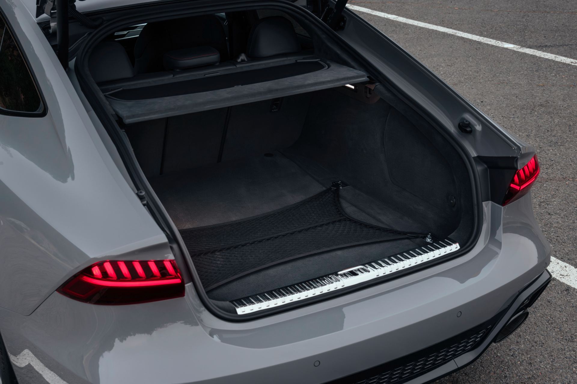 2026 audi rs 7 cargo space