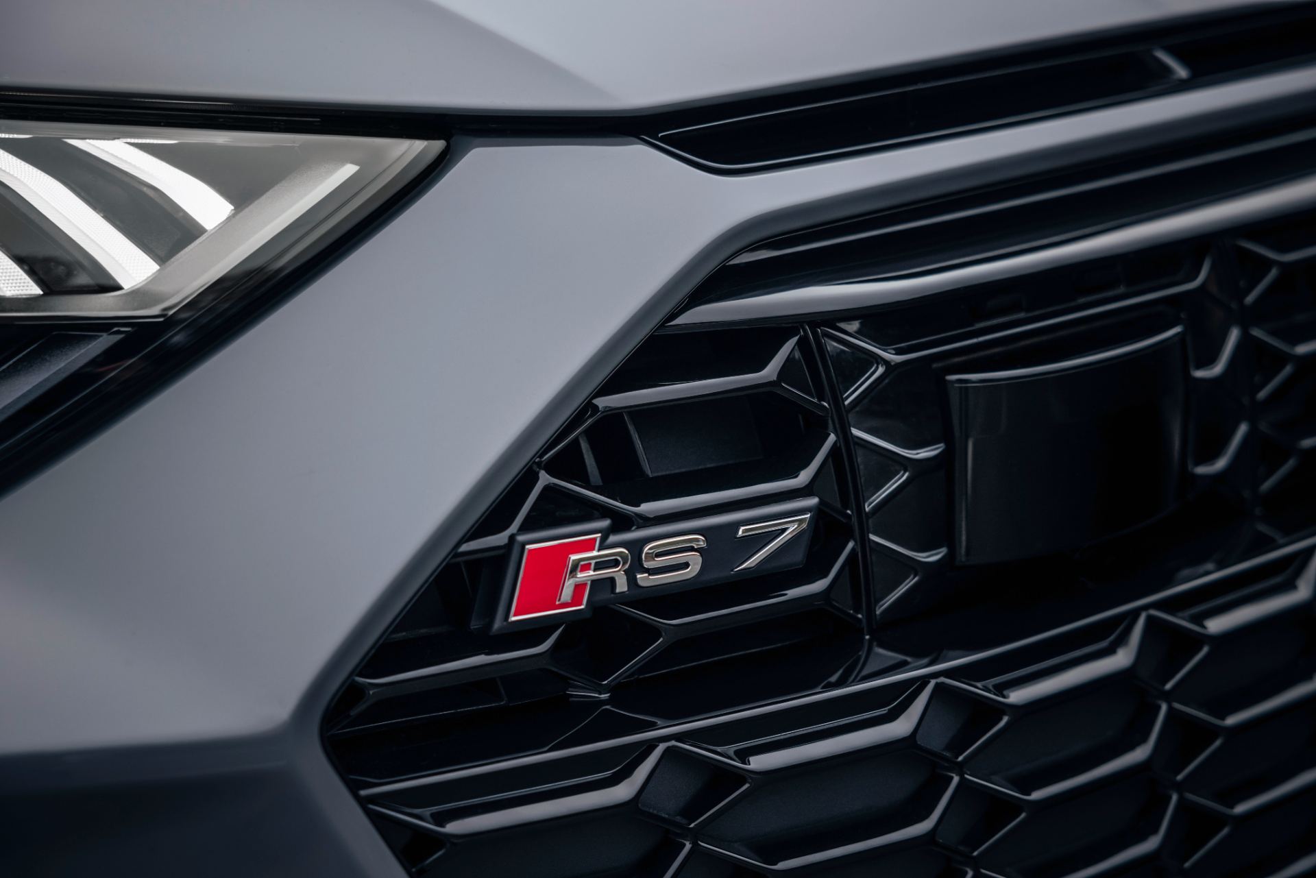 2026 audi rs 7 grille rs 7 badge