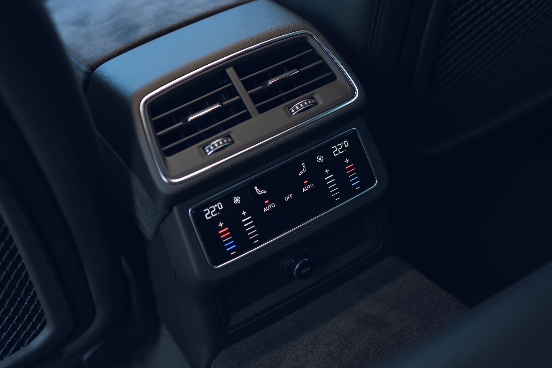2025 audi rs 7 sportback performance interior rear climate controls