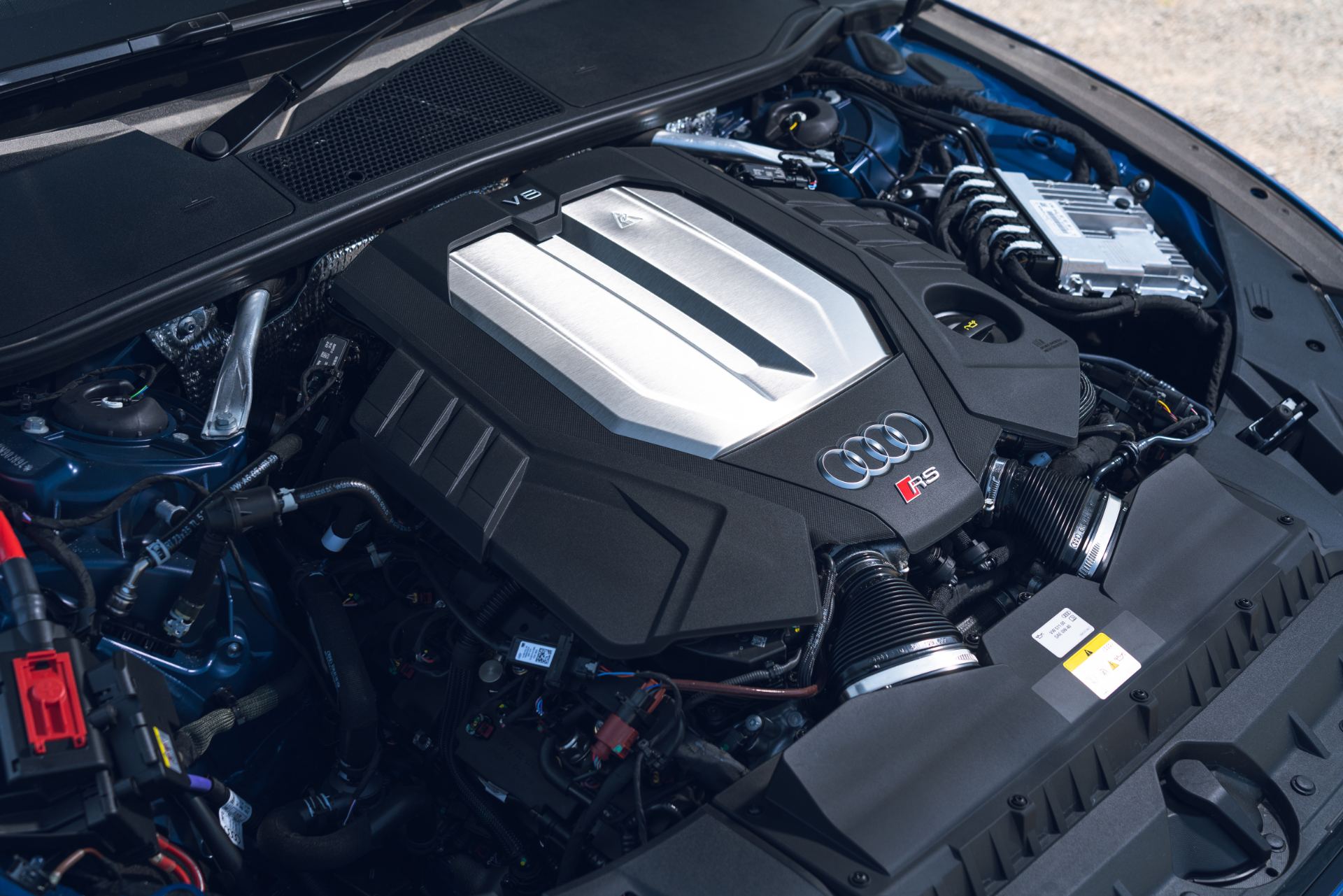 2025 audi rs 7 sportback performance engine bay v8