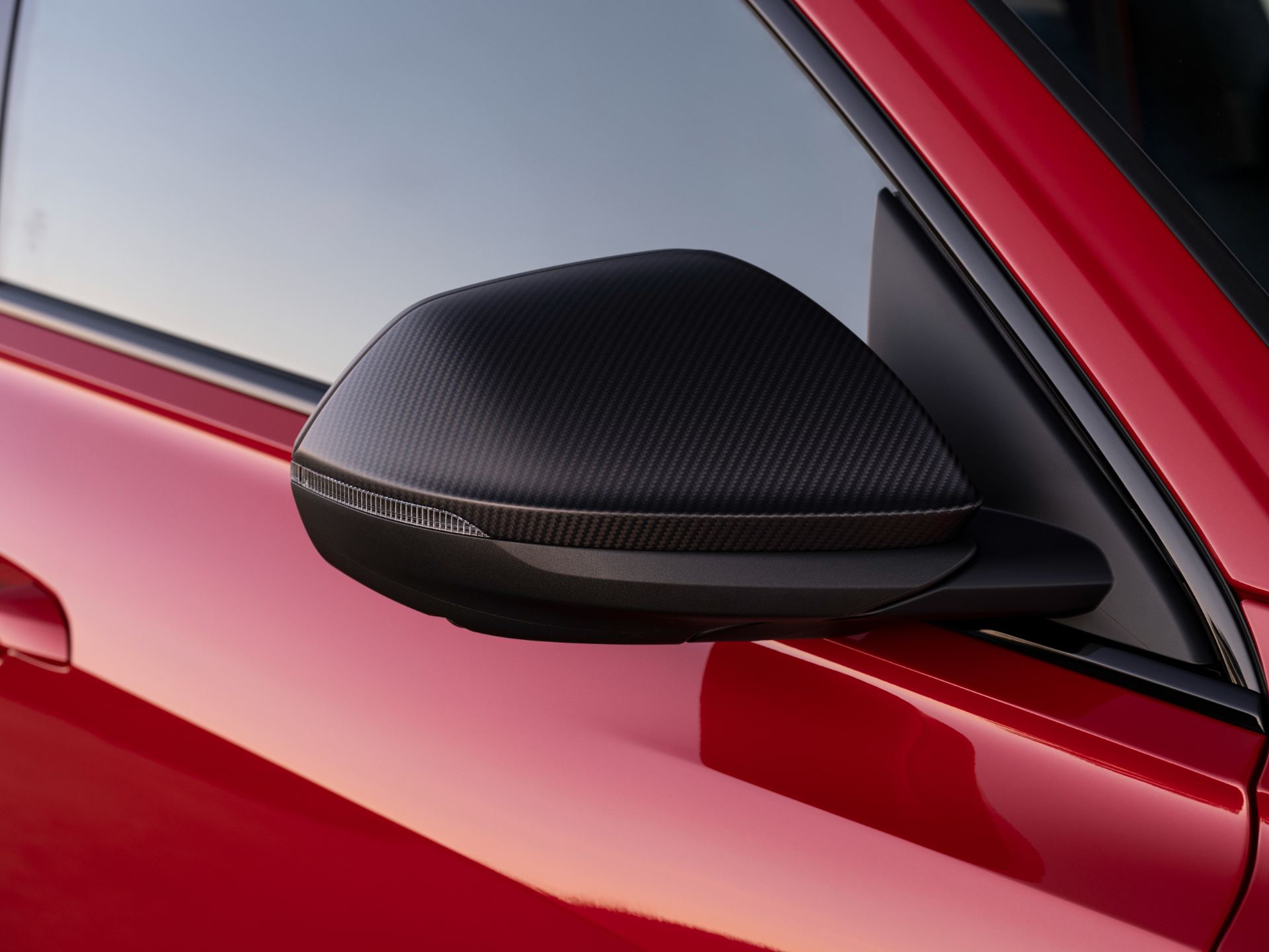 2027 audi rs q8 performance carbon mirror