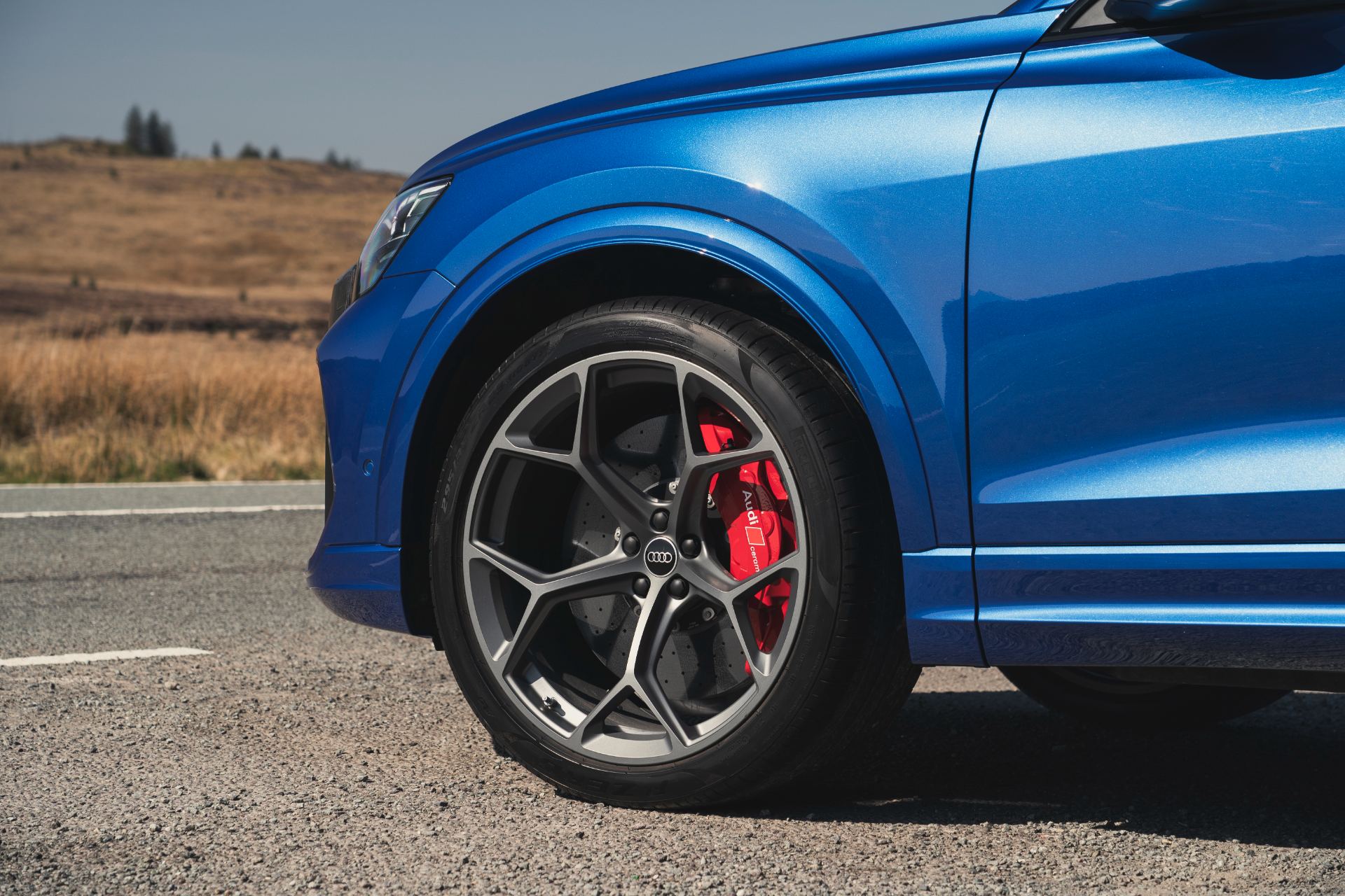 2026 audi rs q8 performance alloy wheel red brake caliper