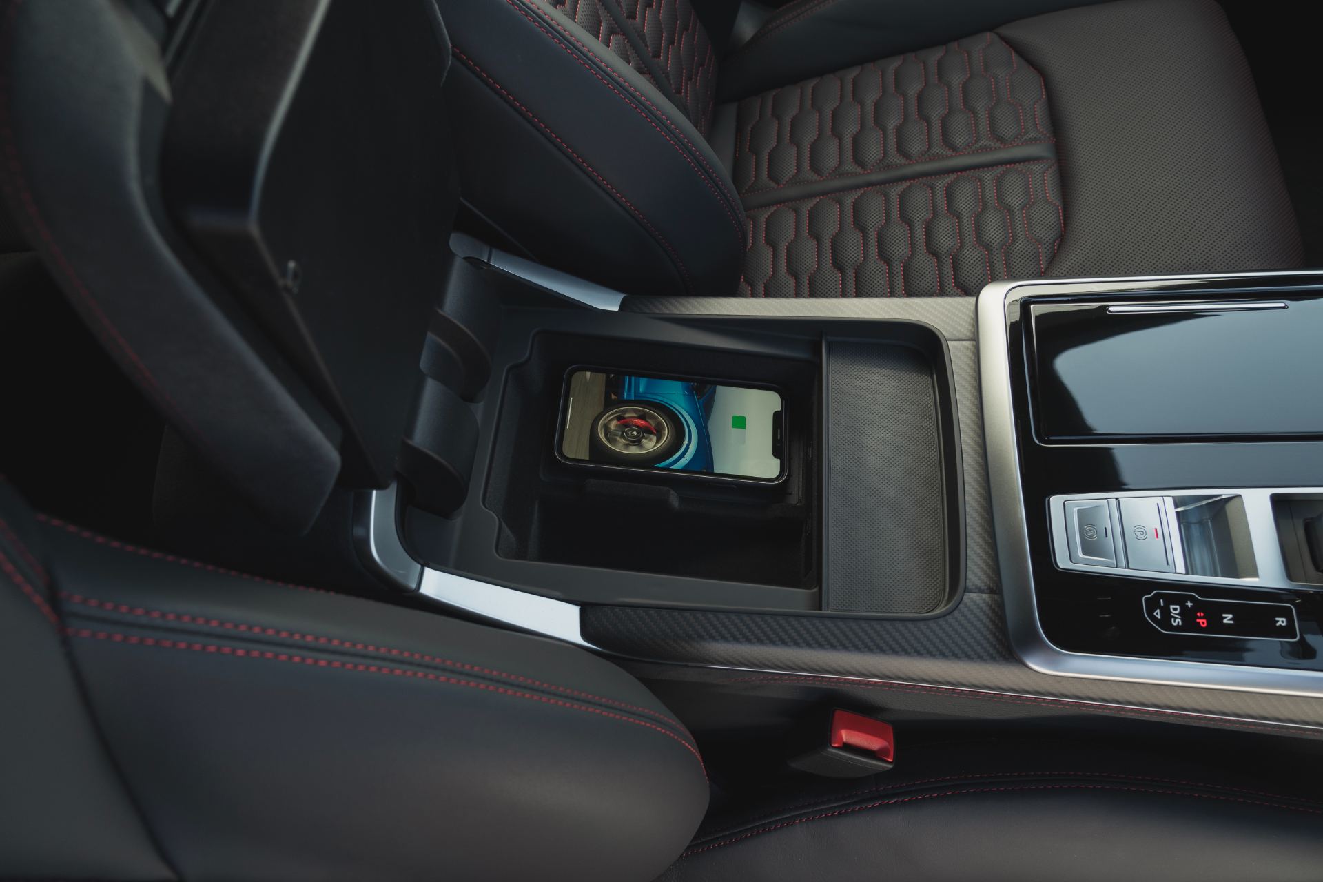 2026 audi rs q8 performance interior wireless charging