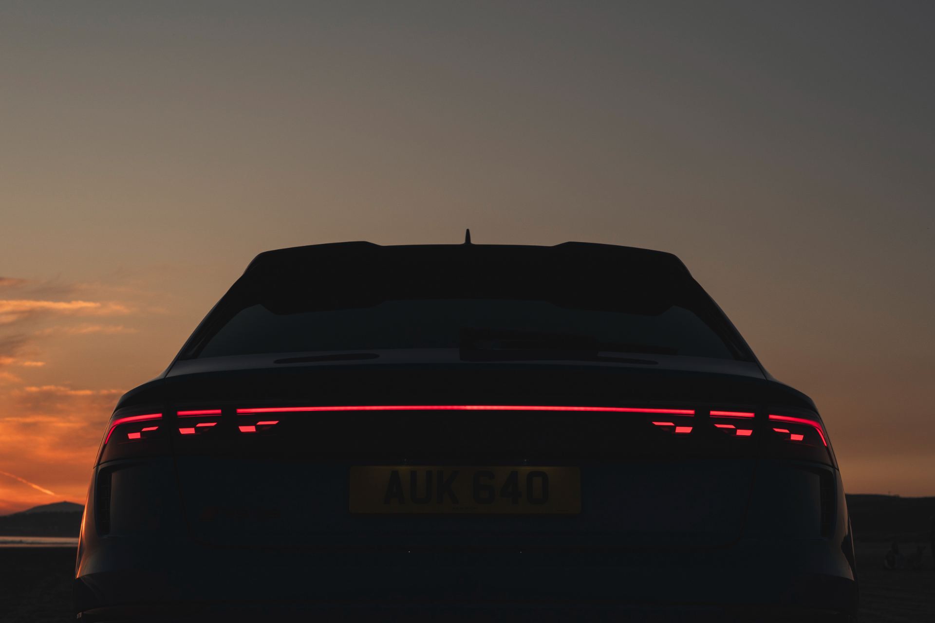 2026 audi rs q8 performance rear light signature sunset