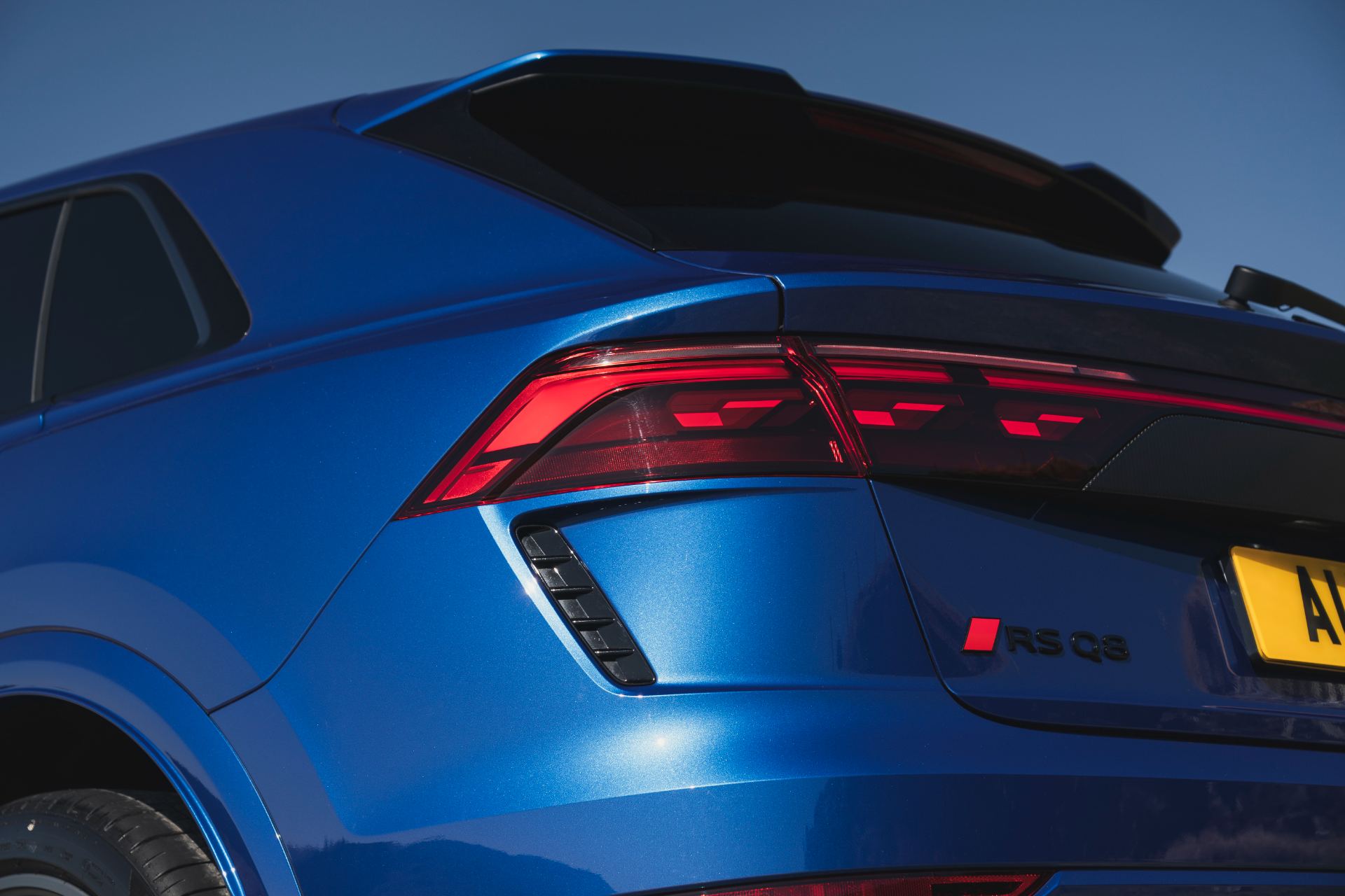 2026 audi rs q8 performance taillight badge blue