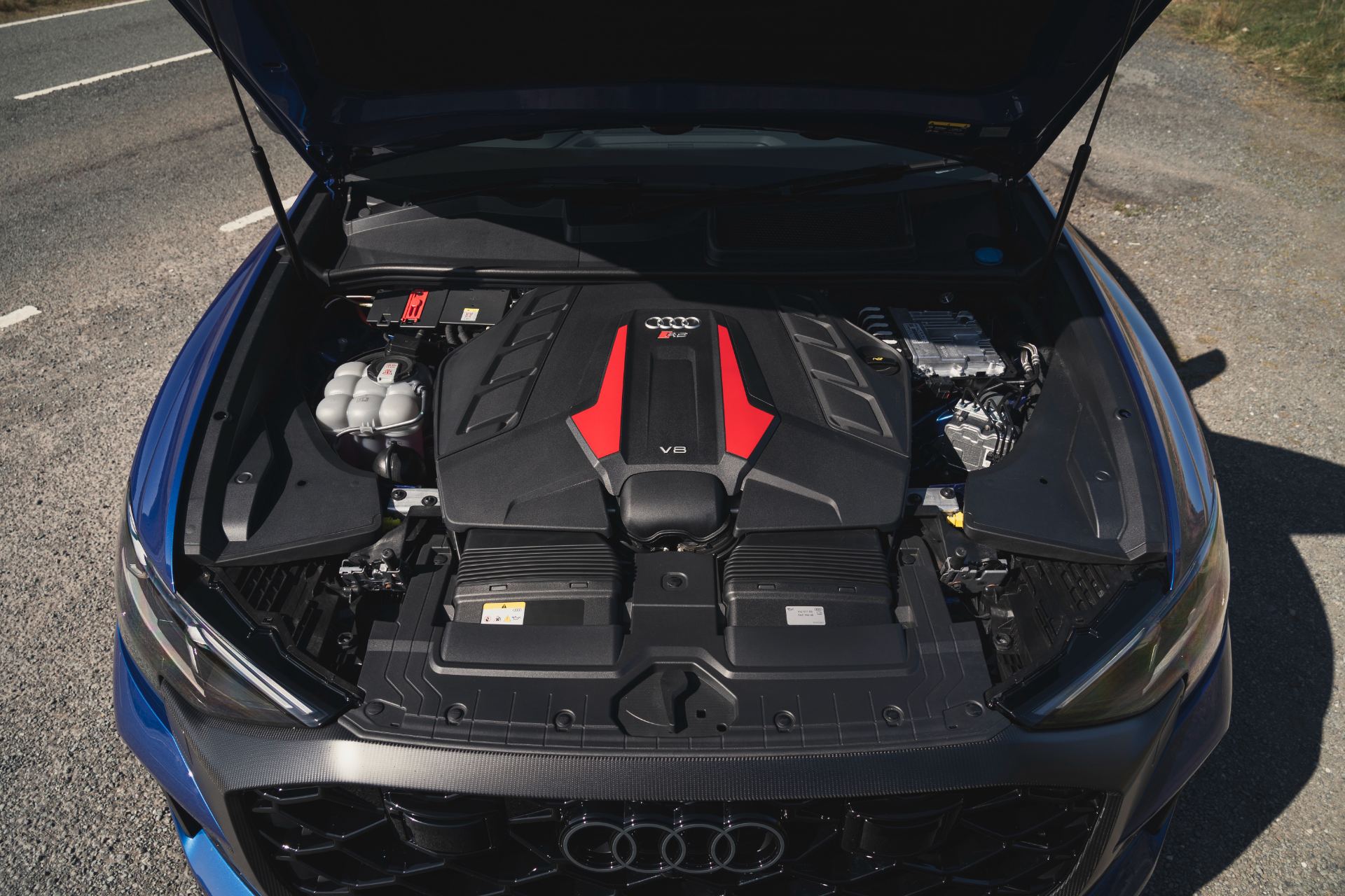 2026 audi rs q8 performance v8 engine bay