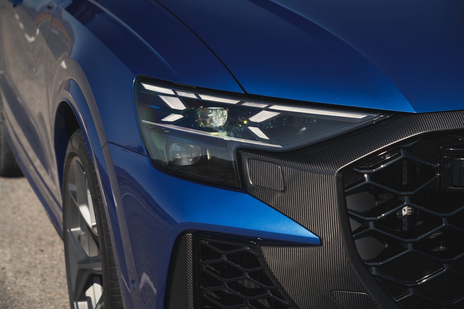 2026 audi rs q8 performance headlight blue