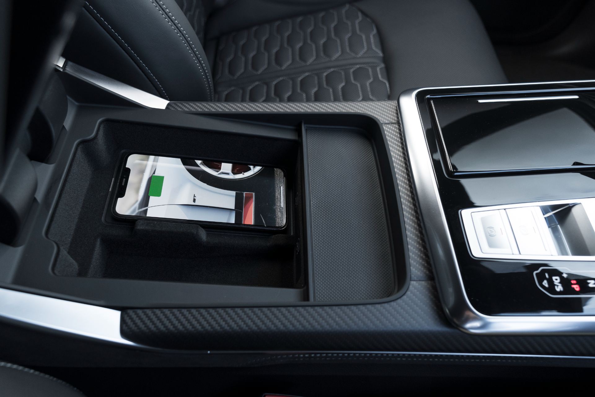 2026 audi rs q8 interior wireless charging