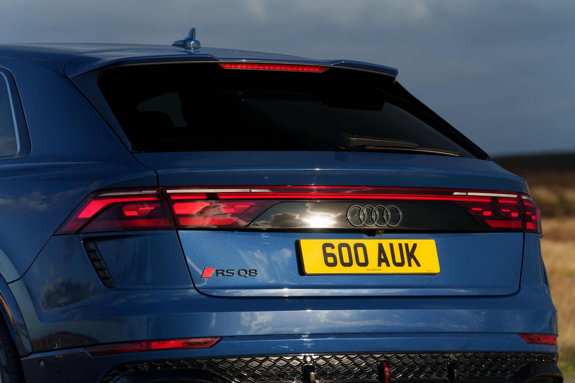 2026 audi rs q8 rear light signature blue