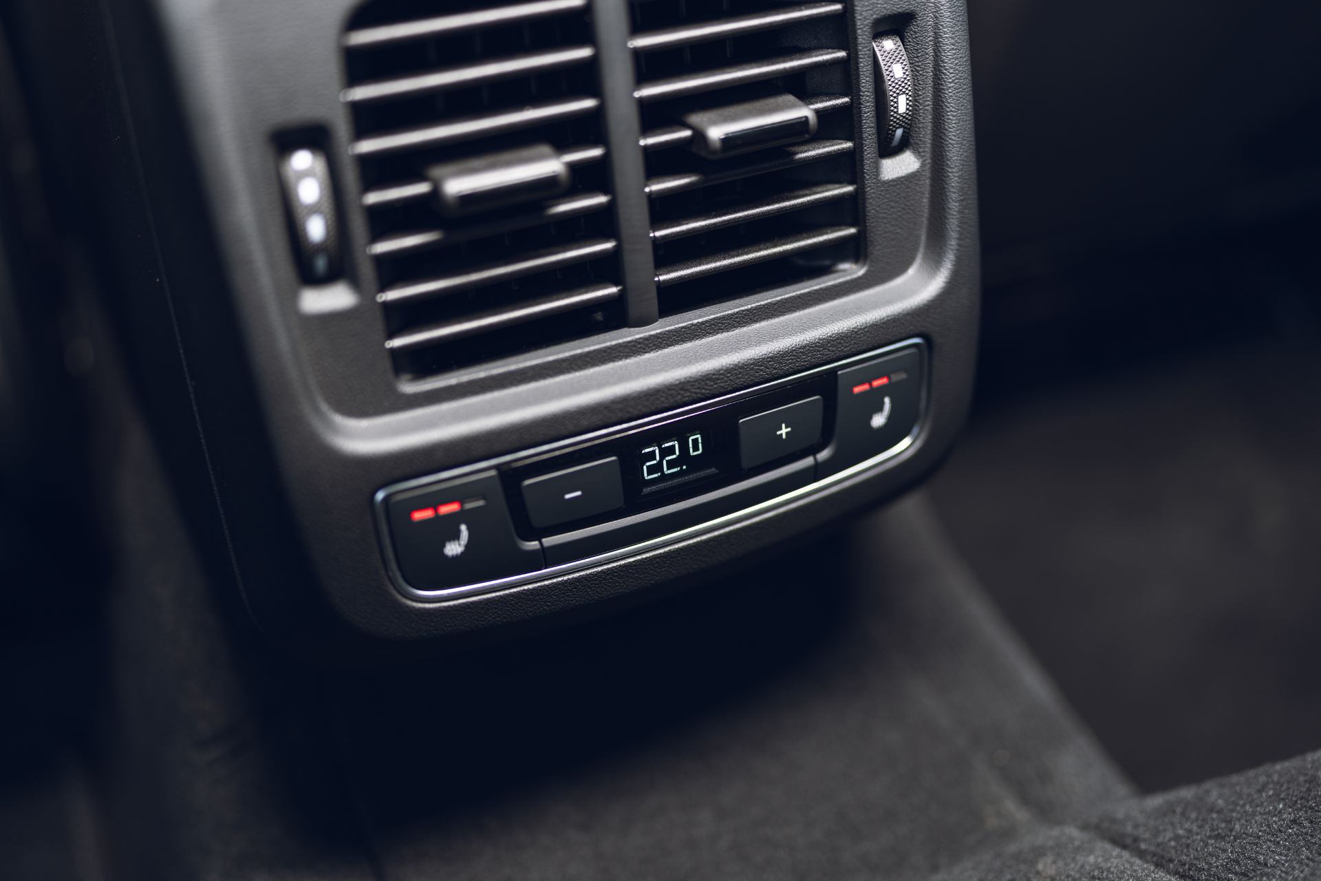 2026 audi s e tron gt quattro interior rear climate vents