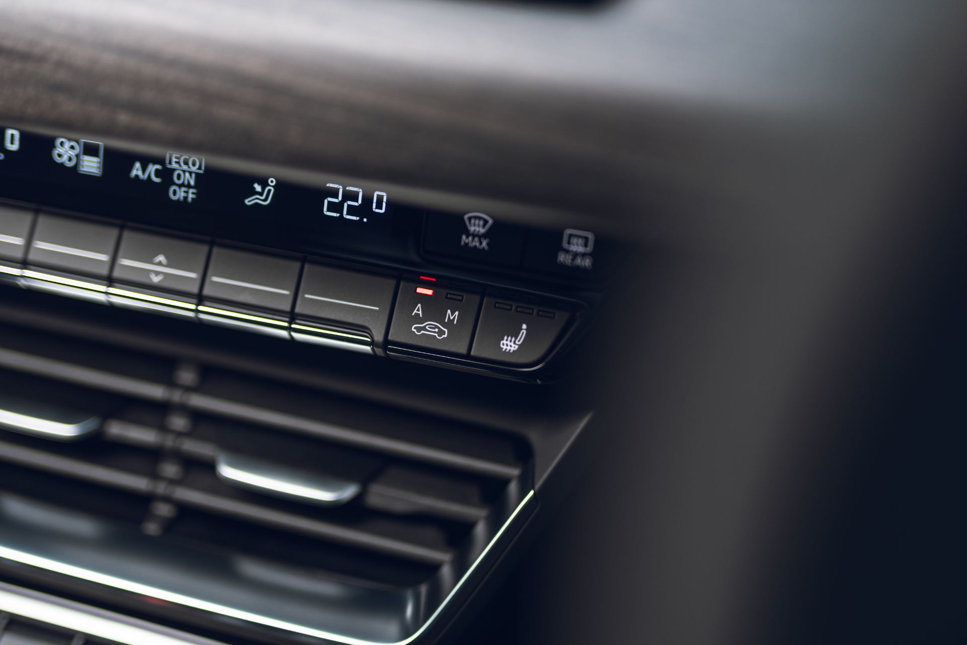 2026 audi s e tron gt quattro interior climate controls close up