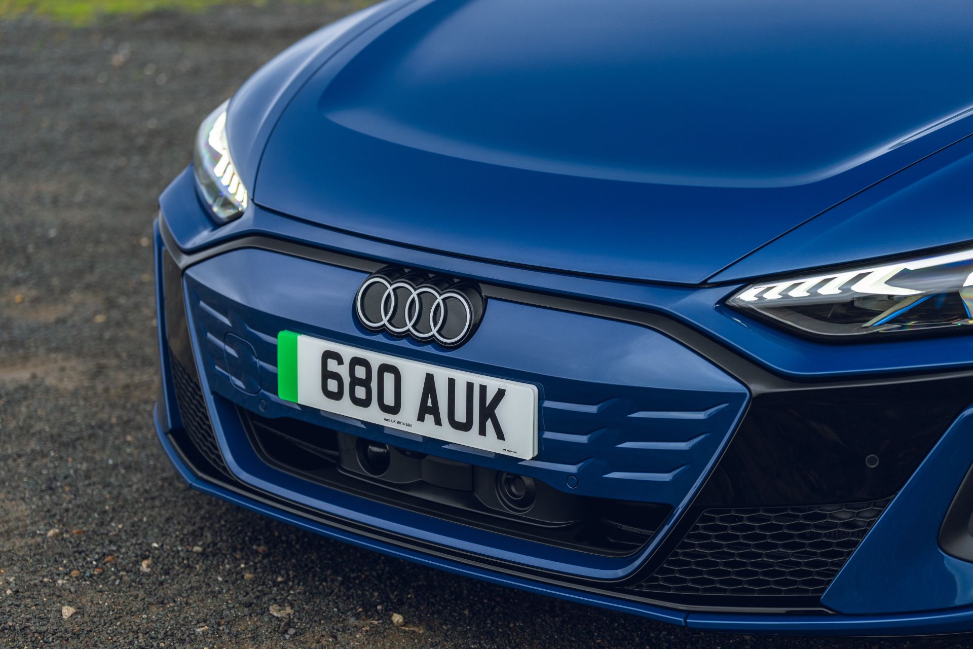 2026 audi s e tron gt quattro front grille blue