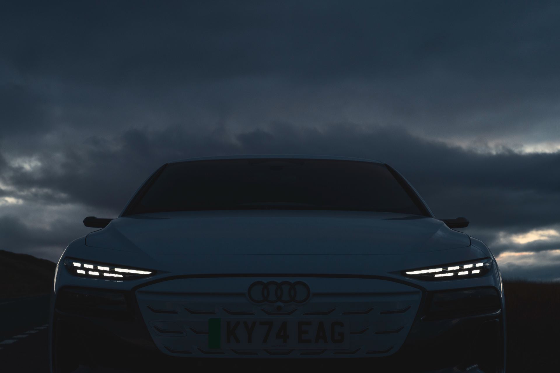 2026 audi s6 avant e tron front light signature dusk