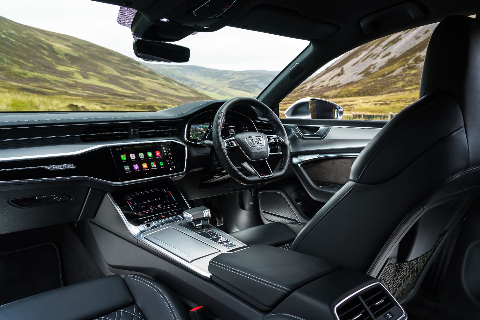audi s7 sportback interior cockpit side view