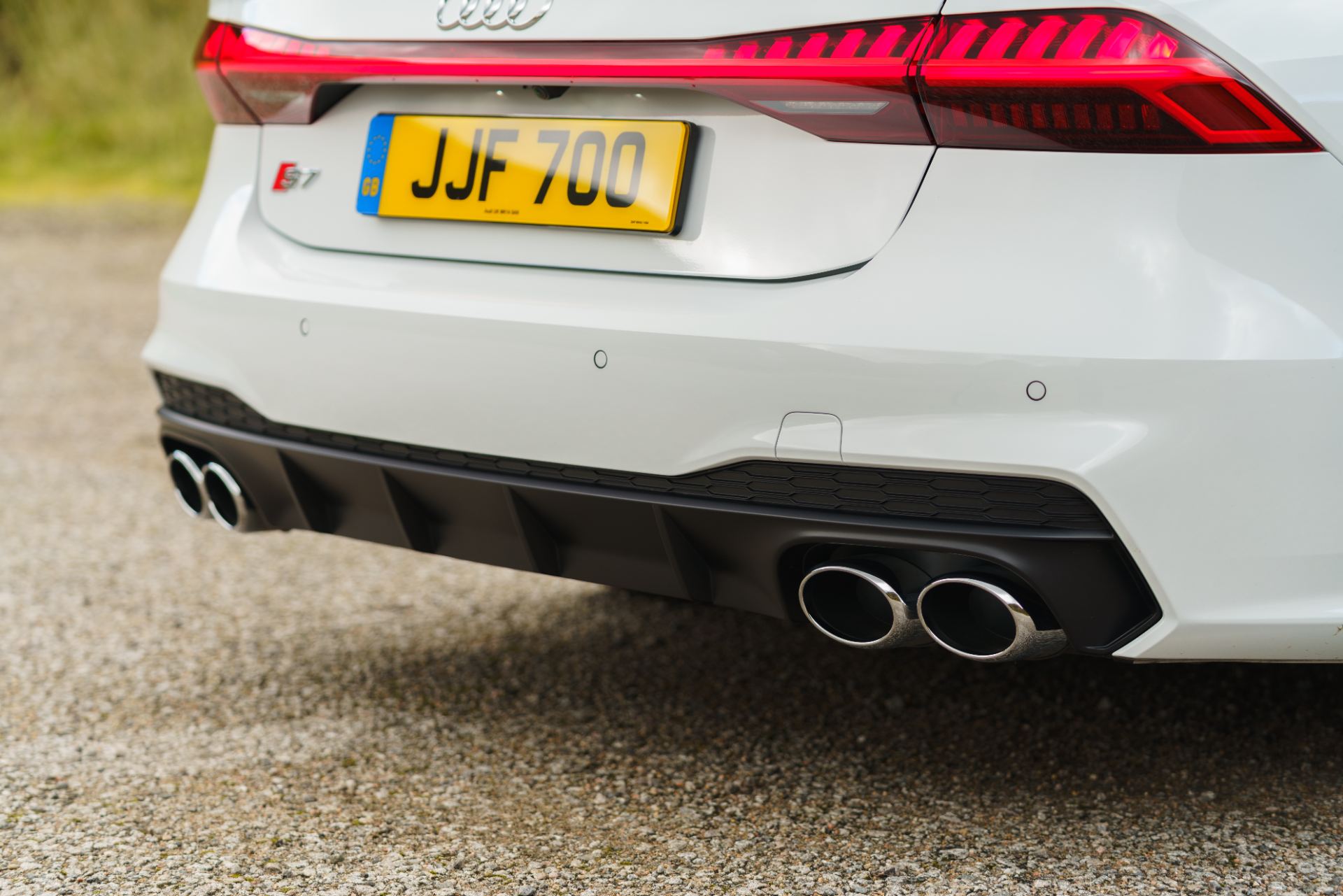 audi s7 sportback rear diffuser quad exhaust white