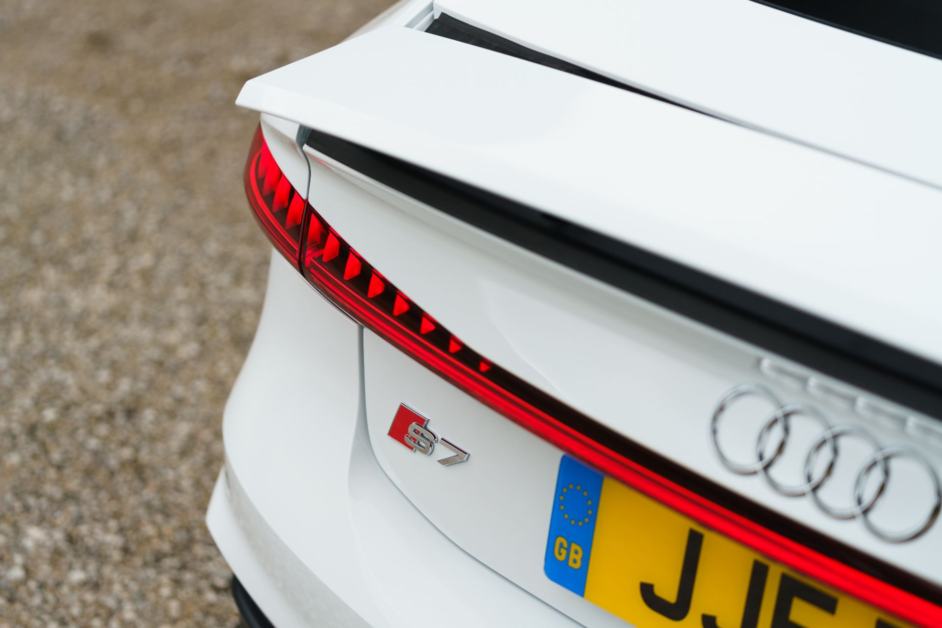 audi s7 sportback rear s7 badge light bar white