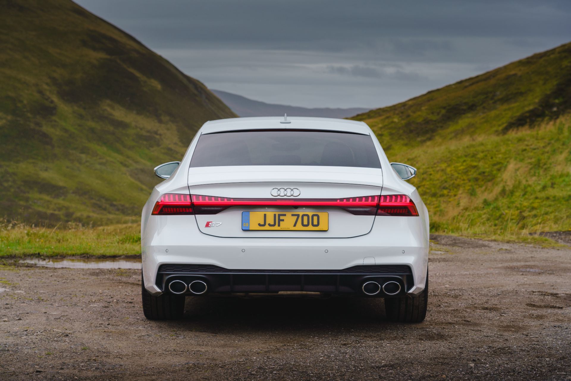 audi s7 sportback rear glen white