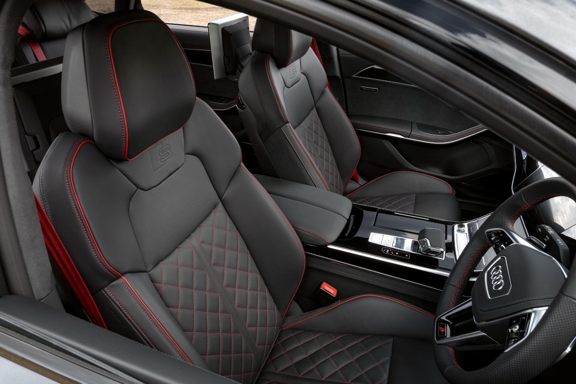2025 audi s8 interior front seats steering wheel