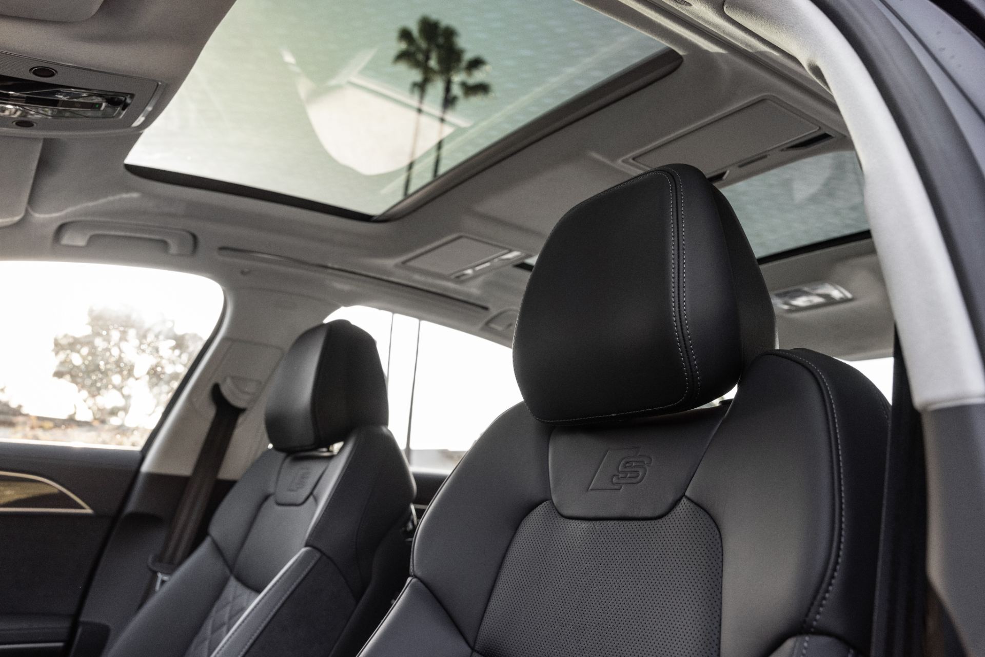 2026 audi s8 interior front seats panoramic roof