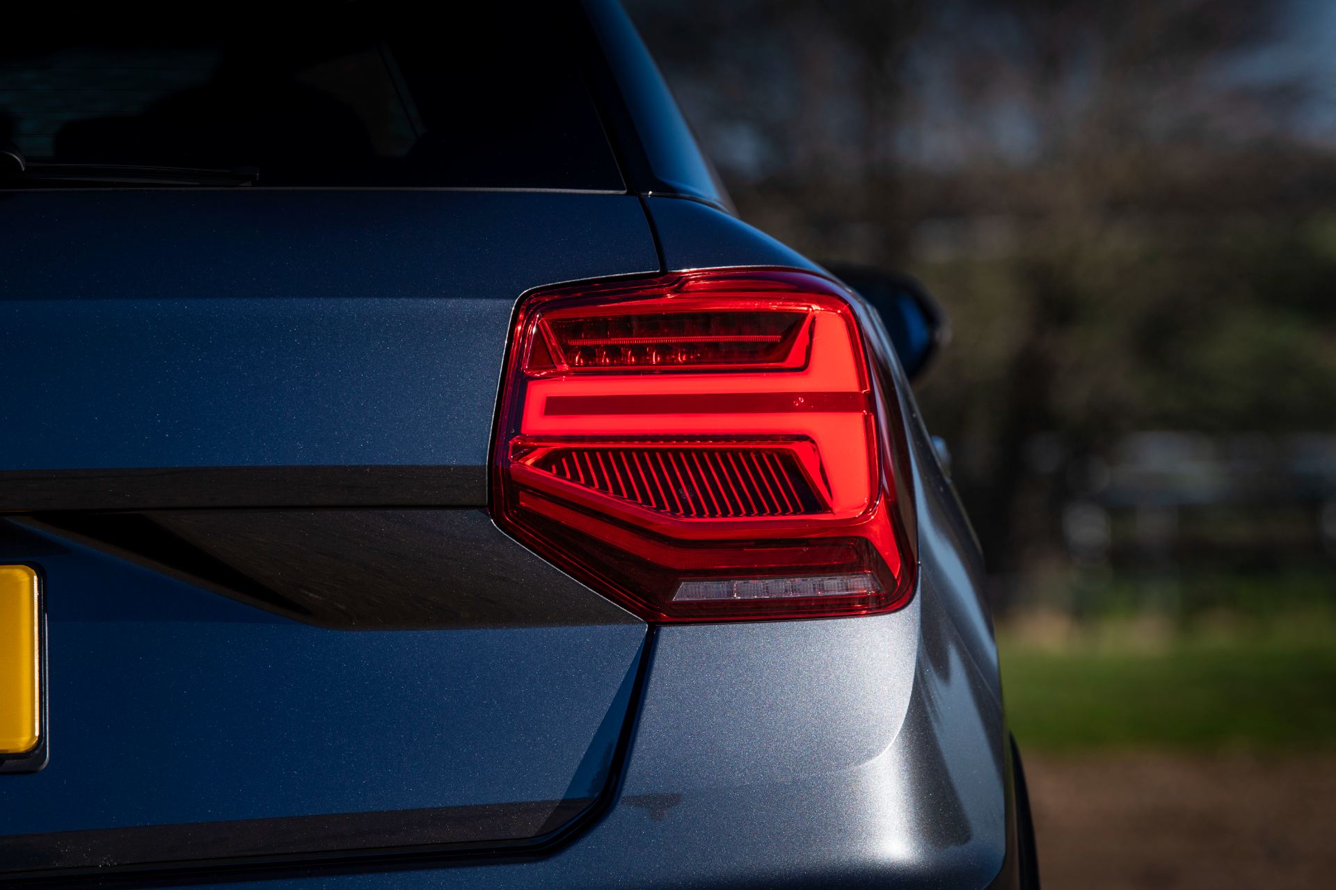 2025 audi sq2 taillight grey