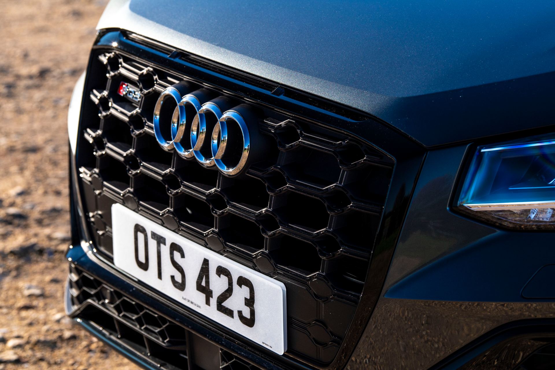 2025 audi sq2 grille close grey