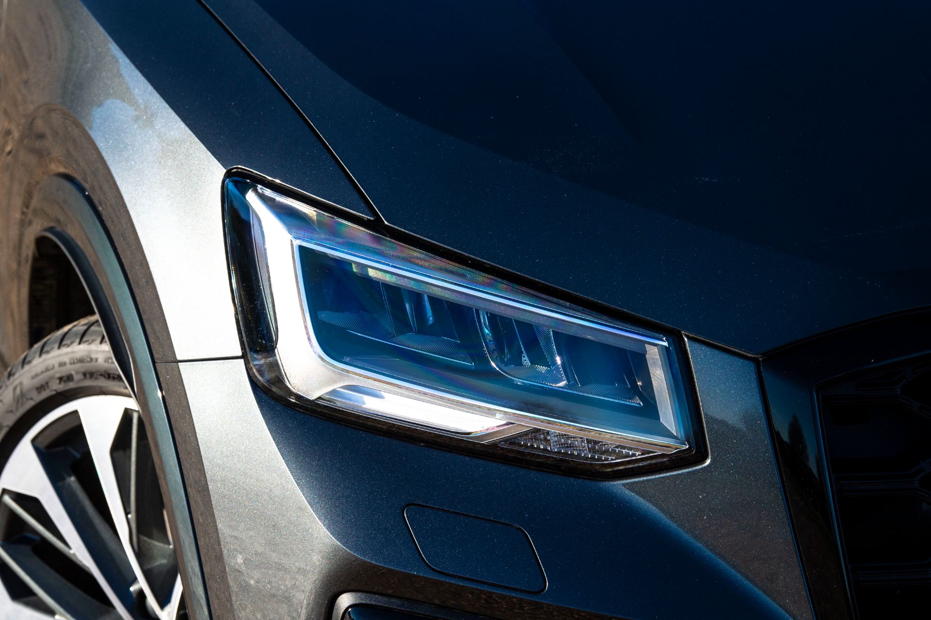 2025 audi sq2 headlight grey