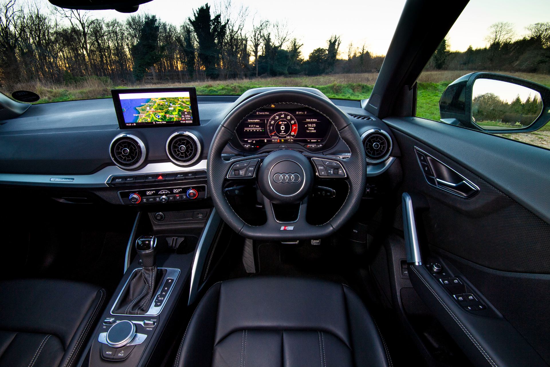 2025 audi sq2 interior front view