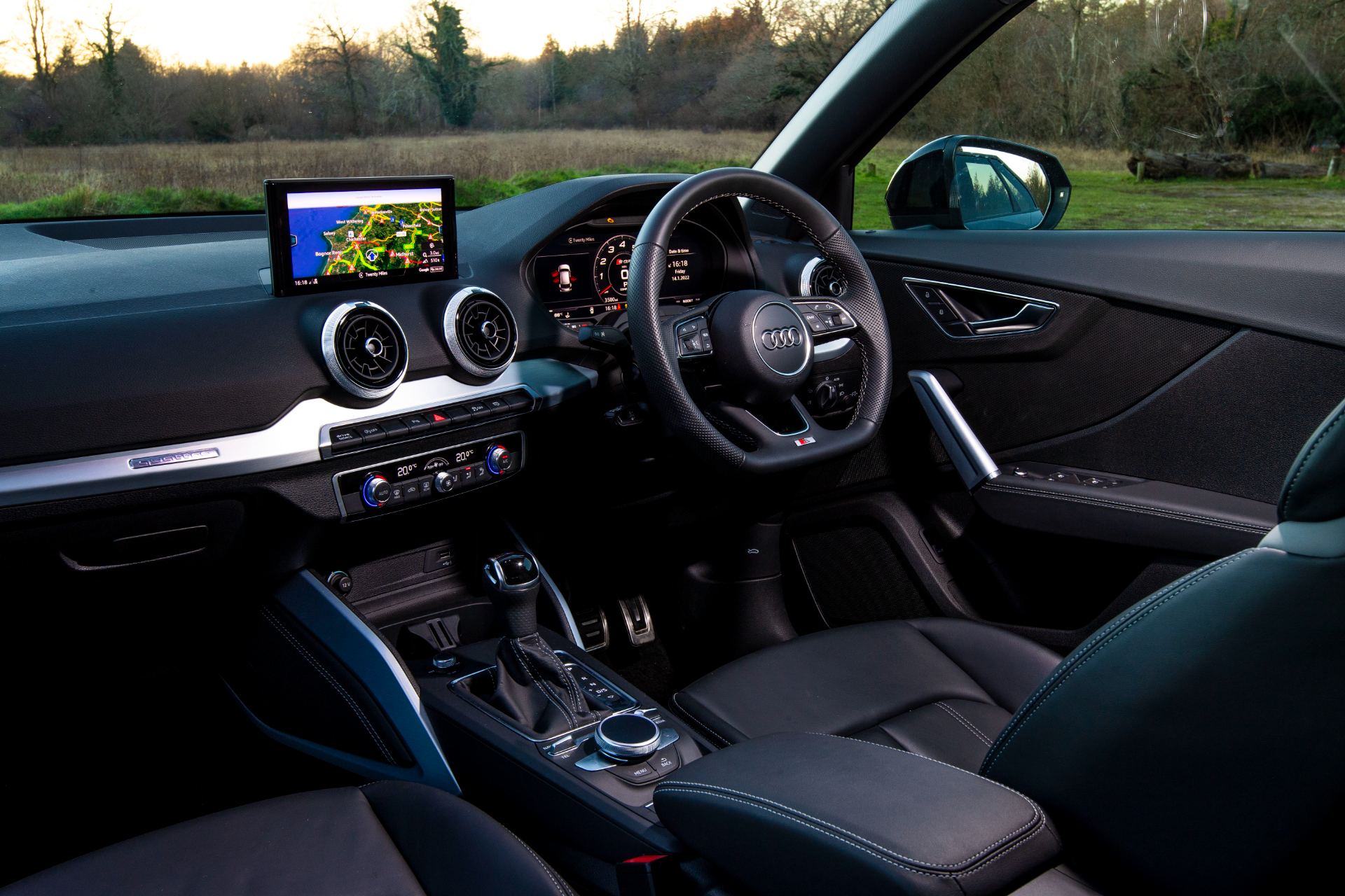 2025 audi sq2 interior cockpit side view