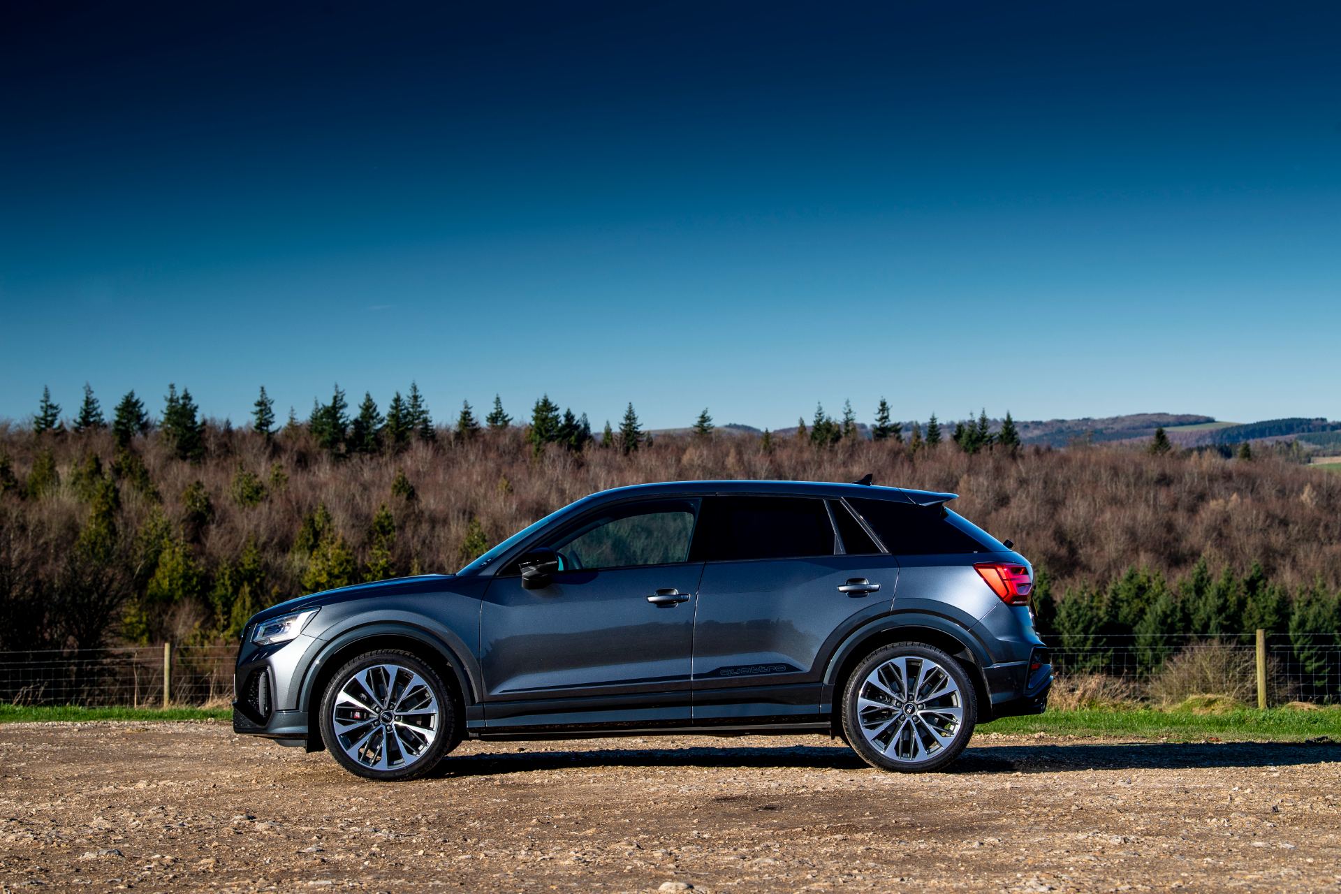 2025 audi sq2 side profile woodland grey
