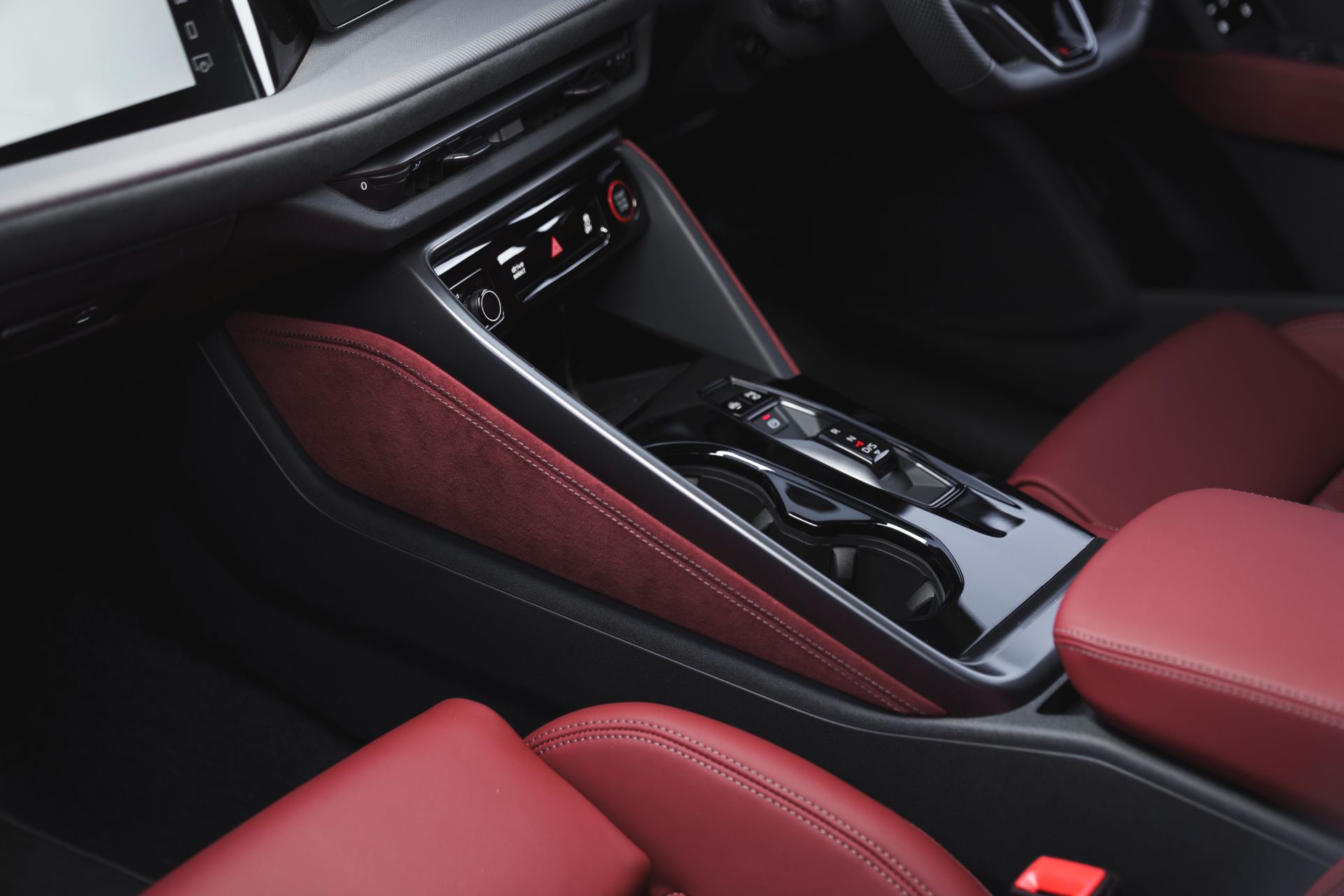 2026 audi sq5 interior center console
