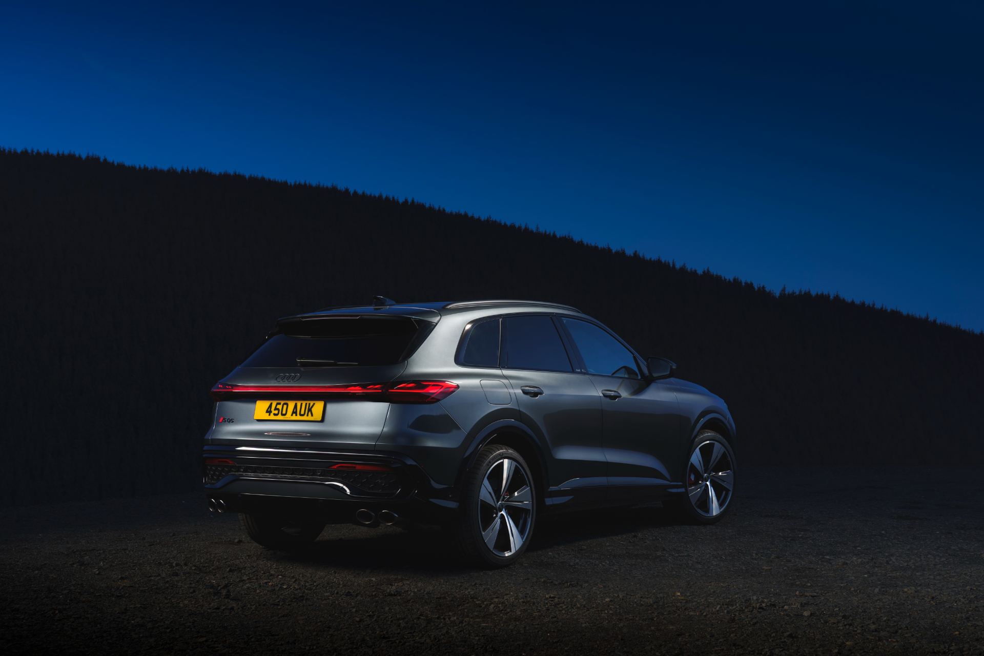 2026 audi sq5 rear three quarter night grey