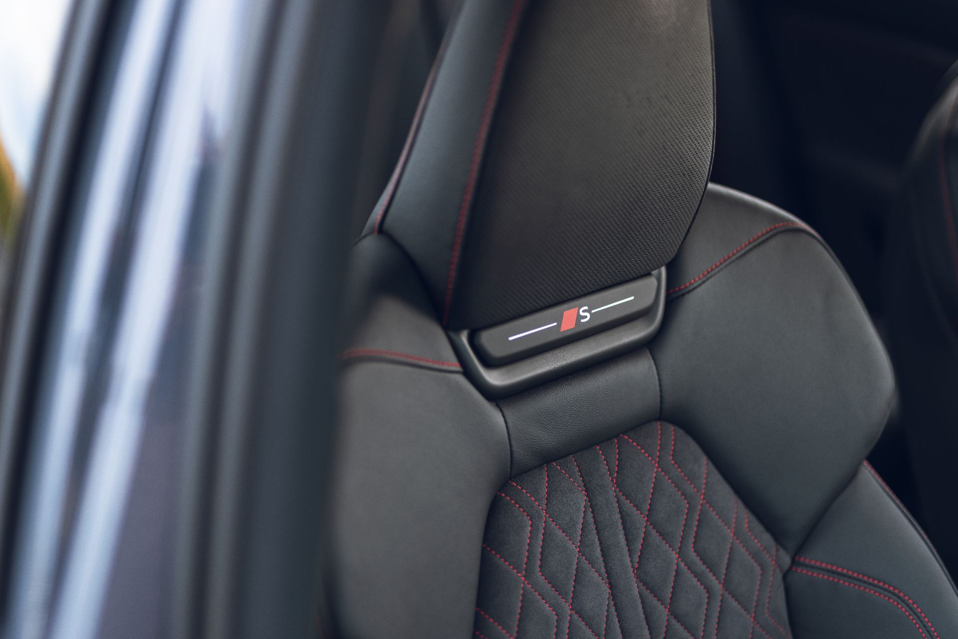 2026 audi sq6 e tron interior sport seat