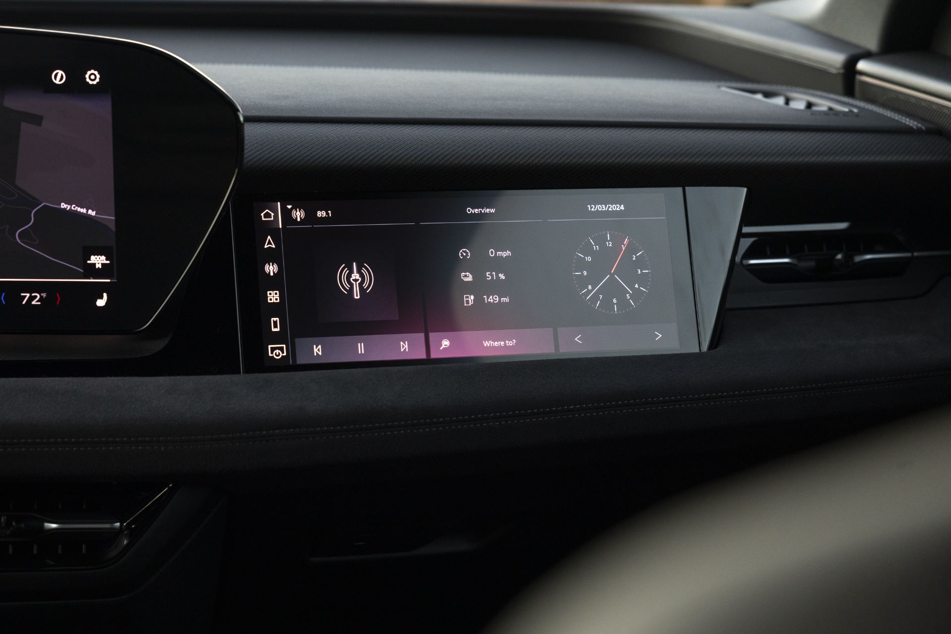 2027 audi sq6 e tron interior passenger display