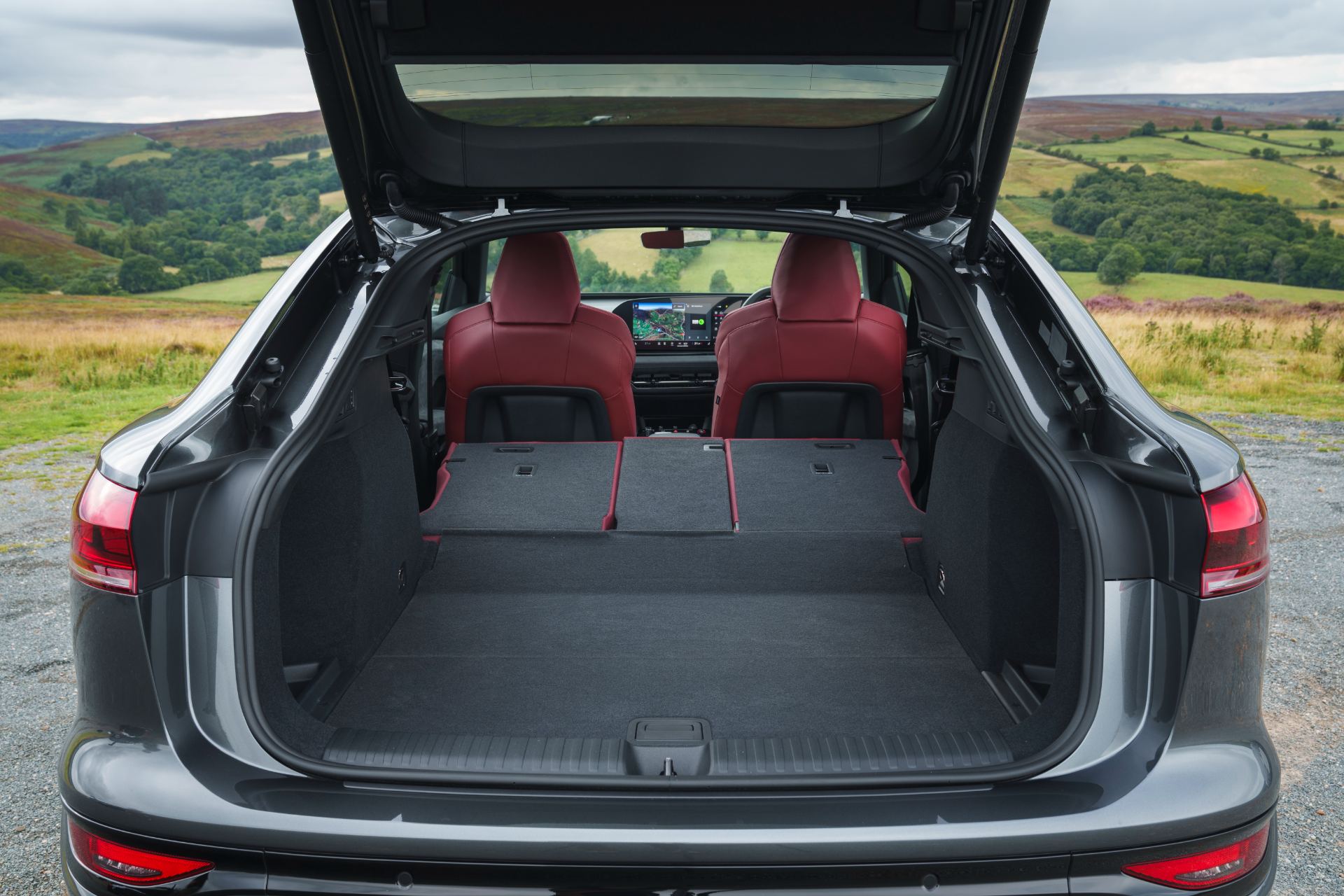 2026 audi sq6 sportback e tron cargo space seats folded