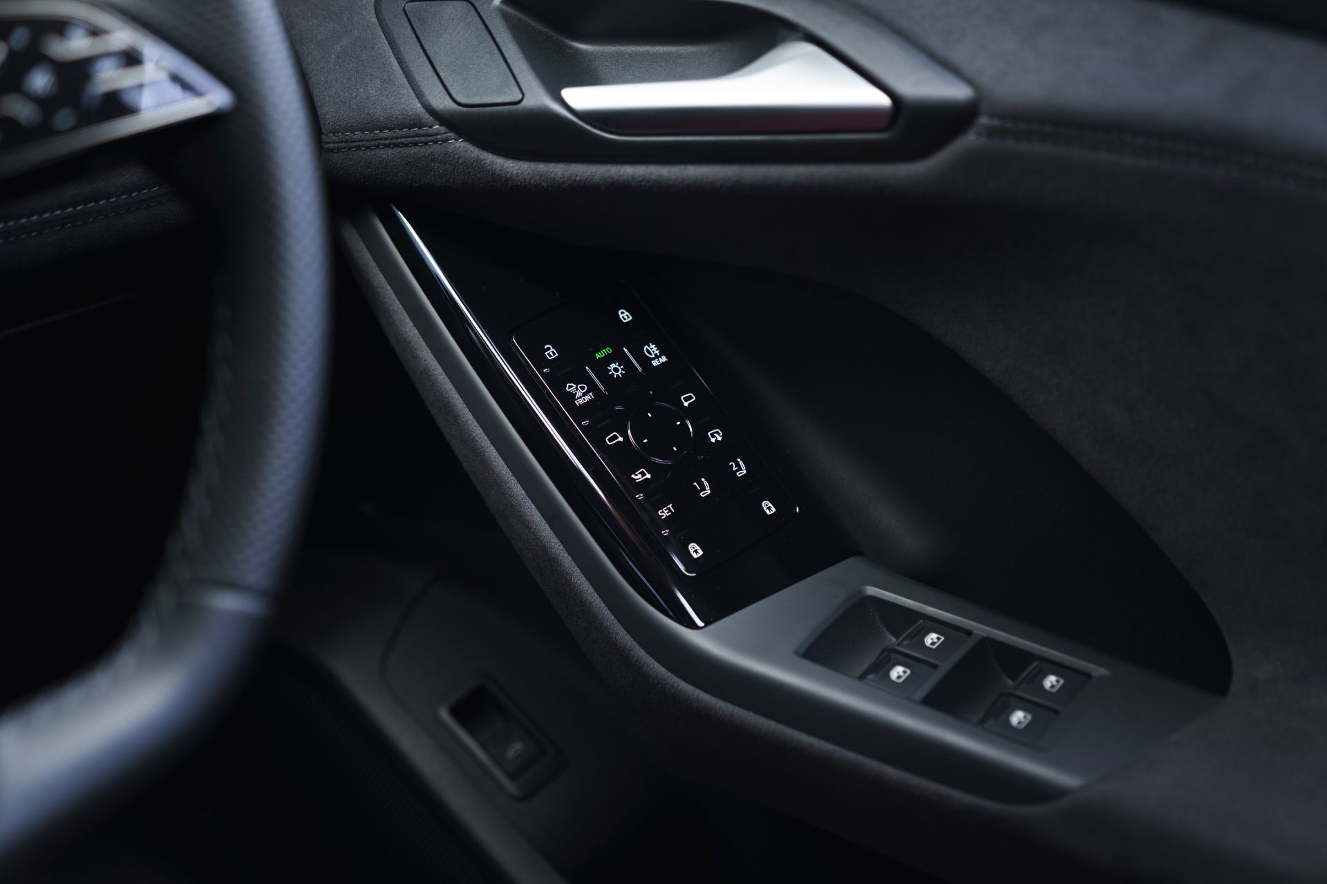 2026 audi sq6 sportback e tron interior door panel controls