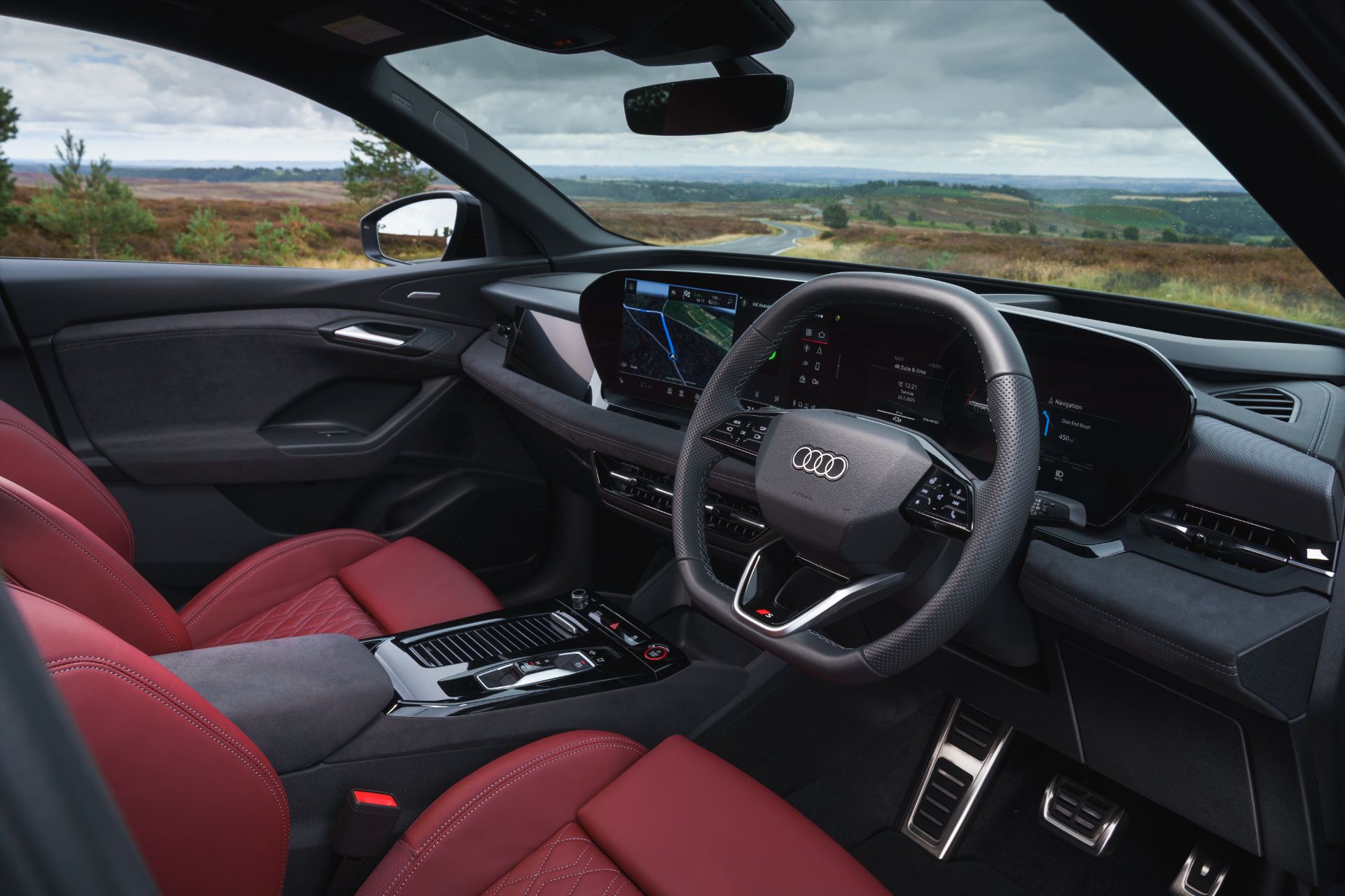 2026 audi sq6 sportback e tron interior cockpit side view