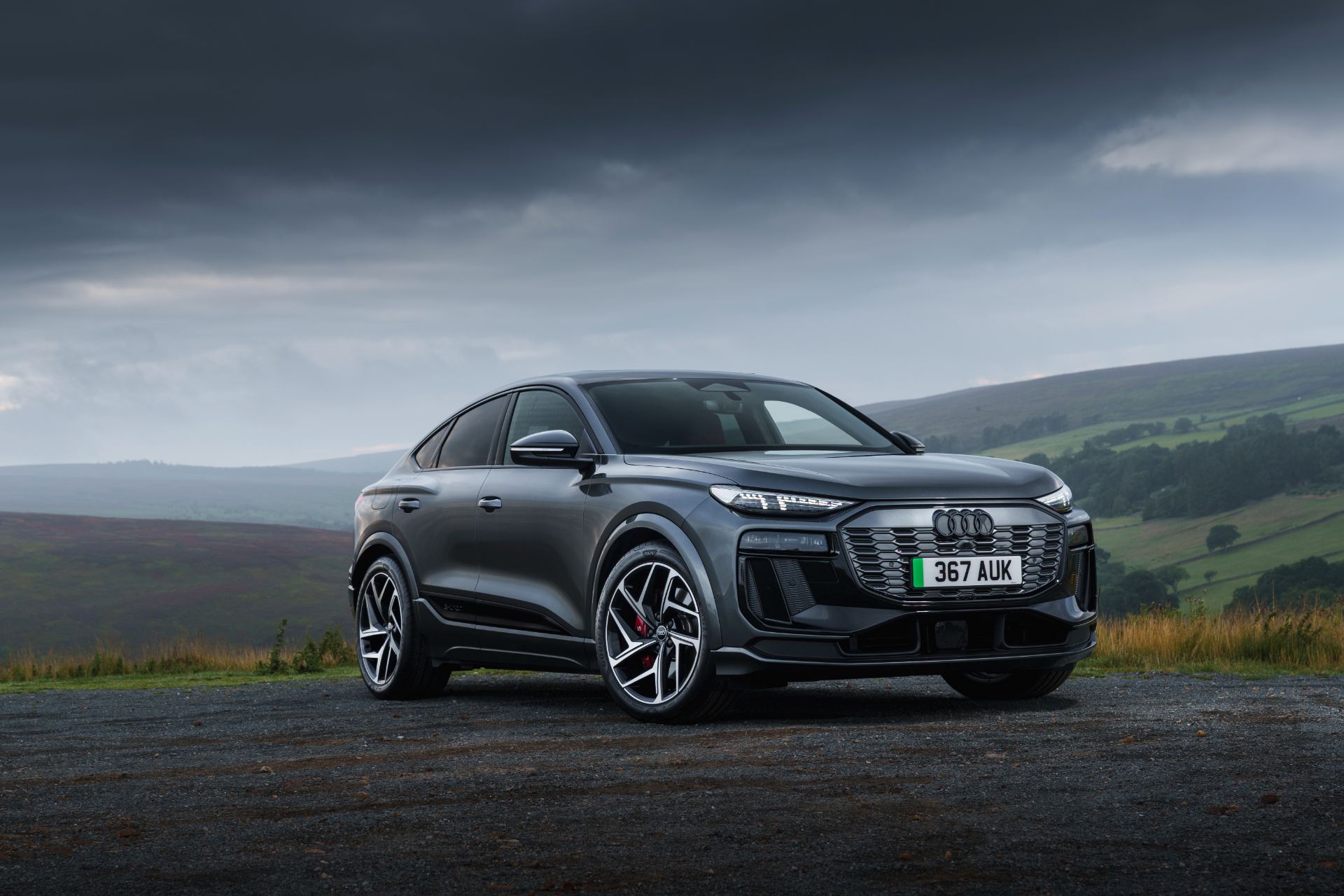 2026 audi sq6 sportback e tron front three quarter grey