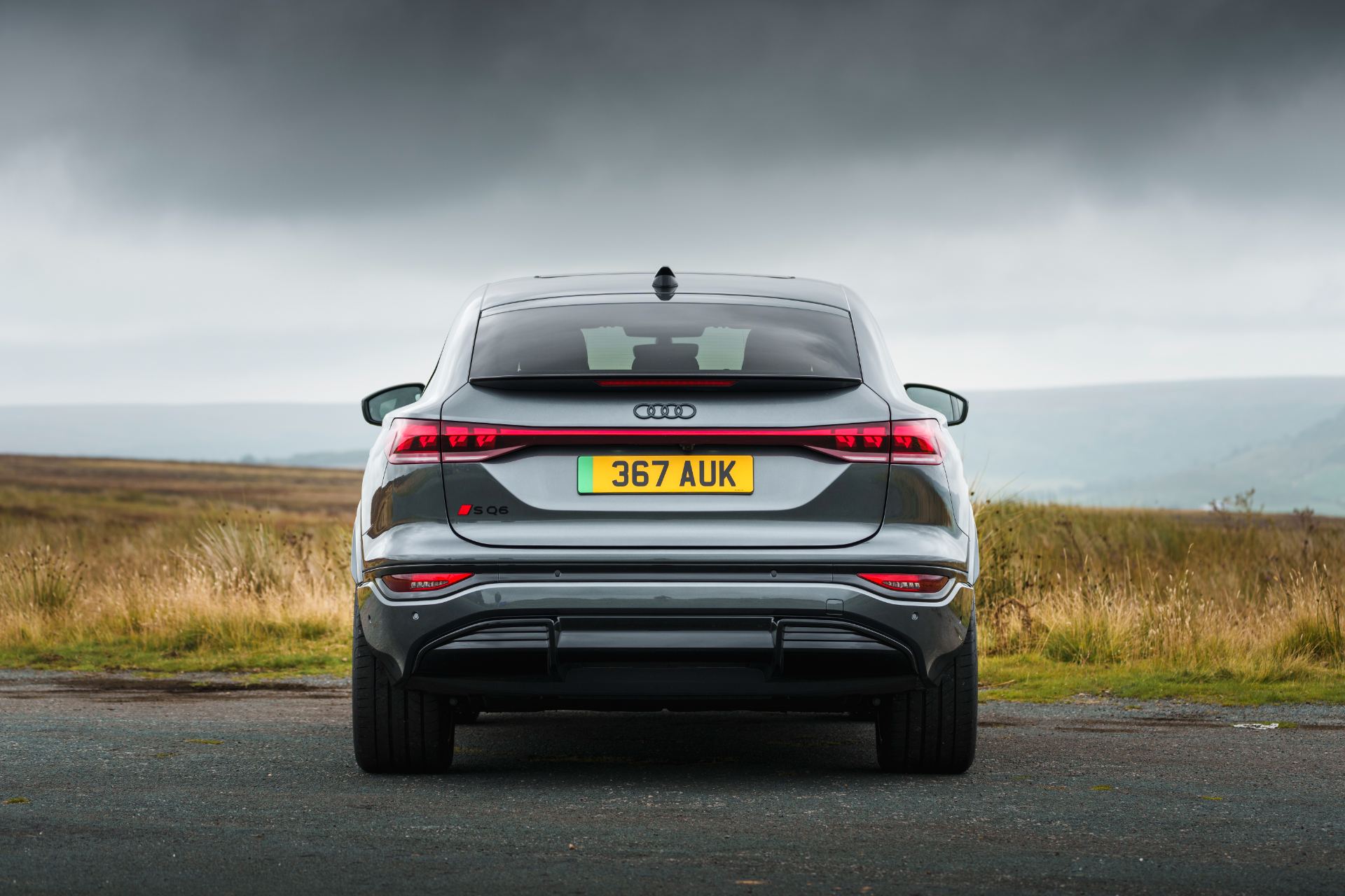 2026 audi sq6 sportback e tron rear grey
