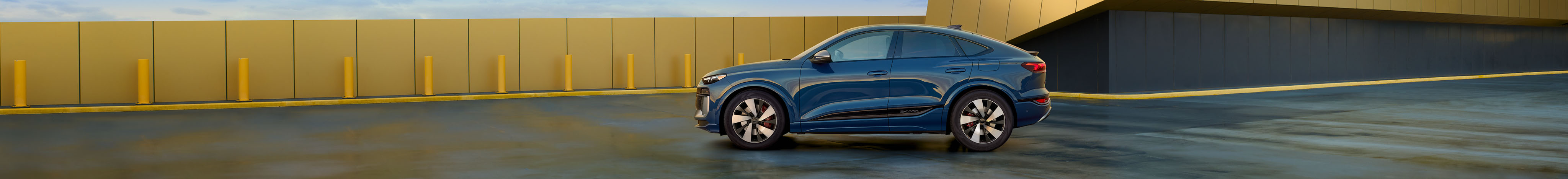 2027 audi sq6 sportback e tron side profile gold wall blue