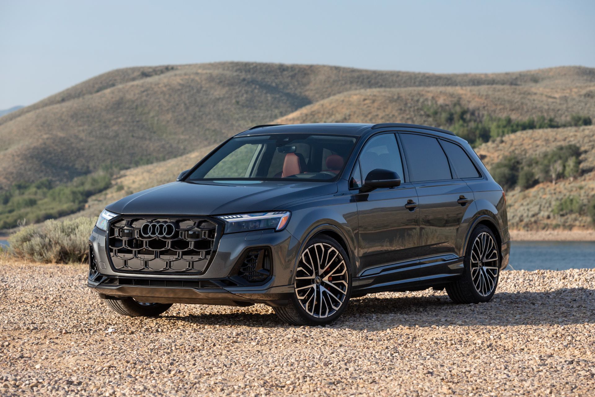 audi sq7 front three quarter lake gravel grey