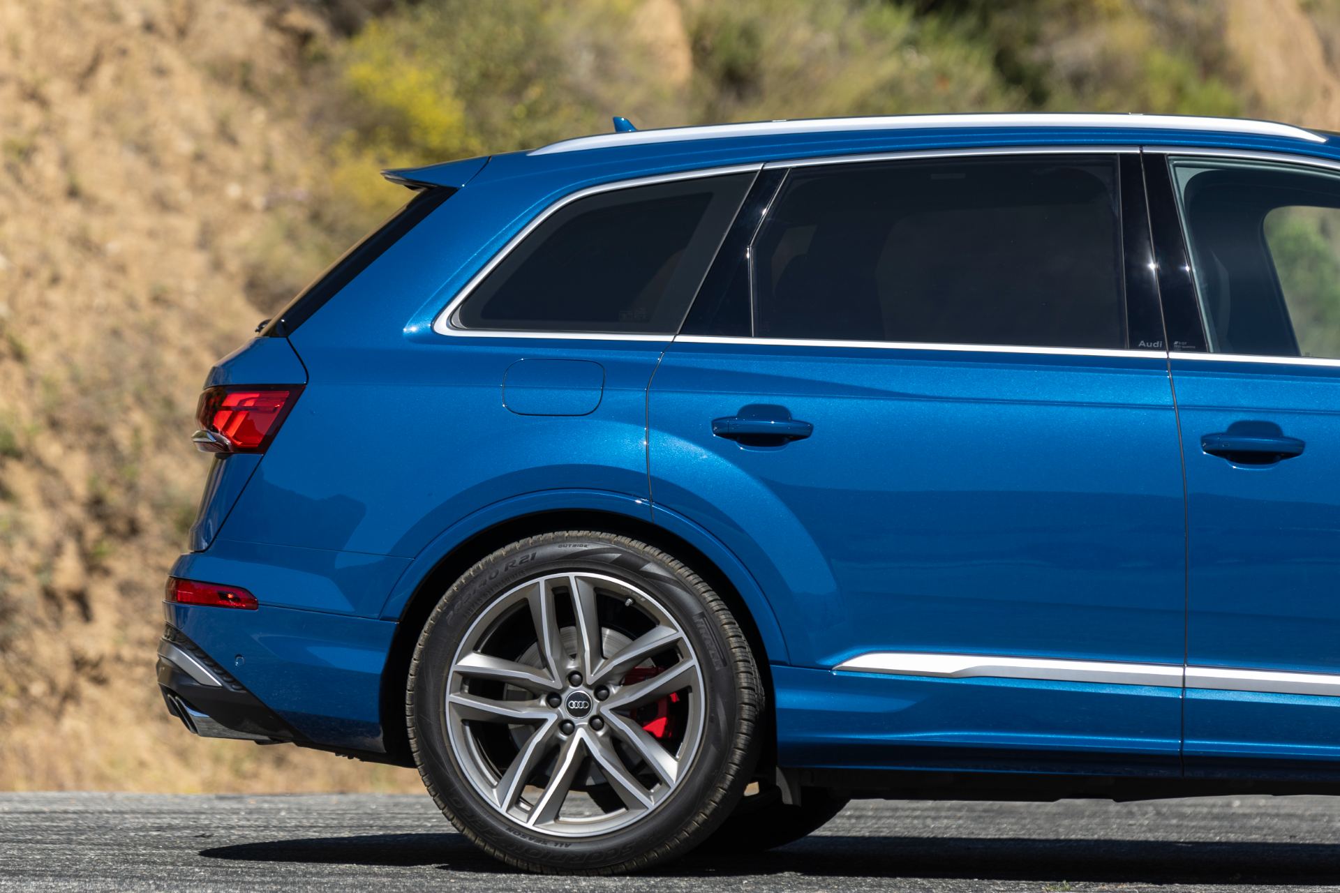 audi sq7 rear quarter wheel detail blue